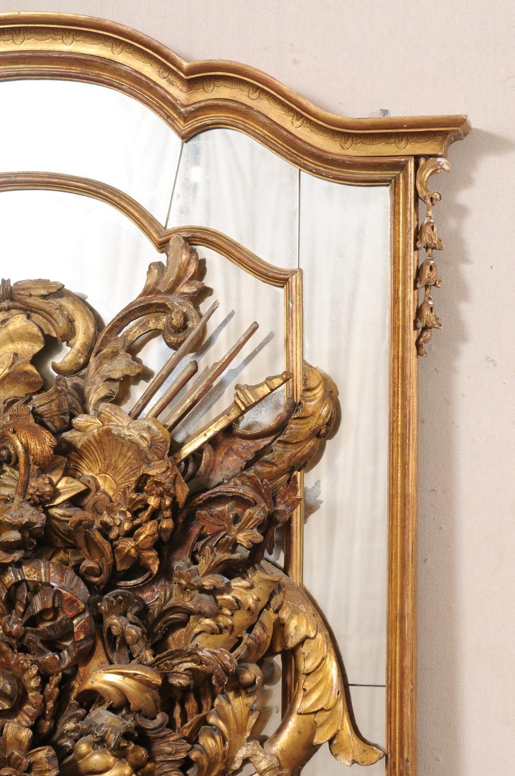 Superbe miroir italien de plus de 7 pieds de haut avec un bouquet floral néoclassique sculpté, 19e C. en vente 4