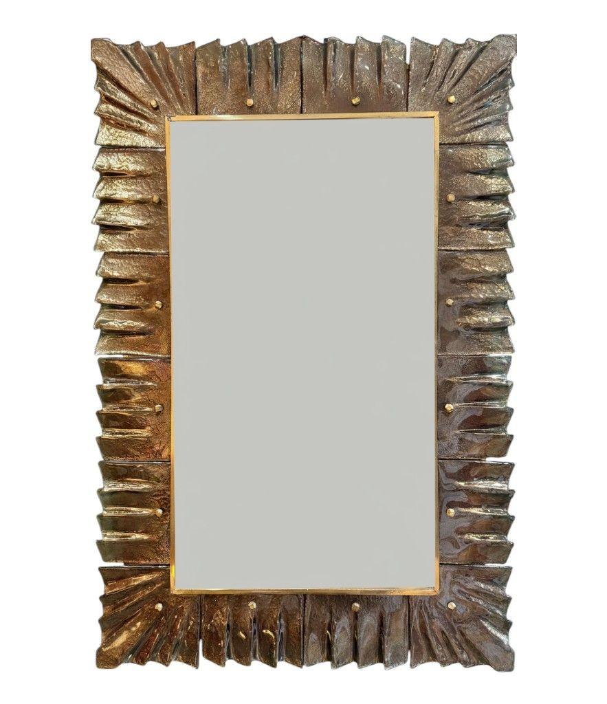 Uno splendido specchio italiano in bronzo con cornice in vetro di Murano e cornice interna in ottone in vendita 9