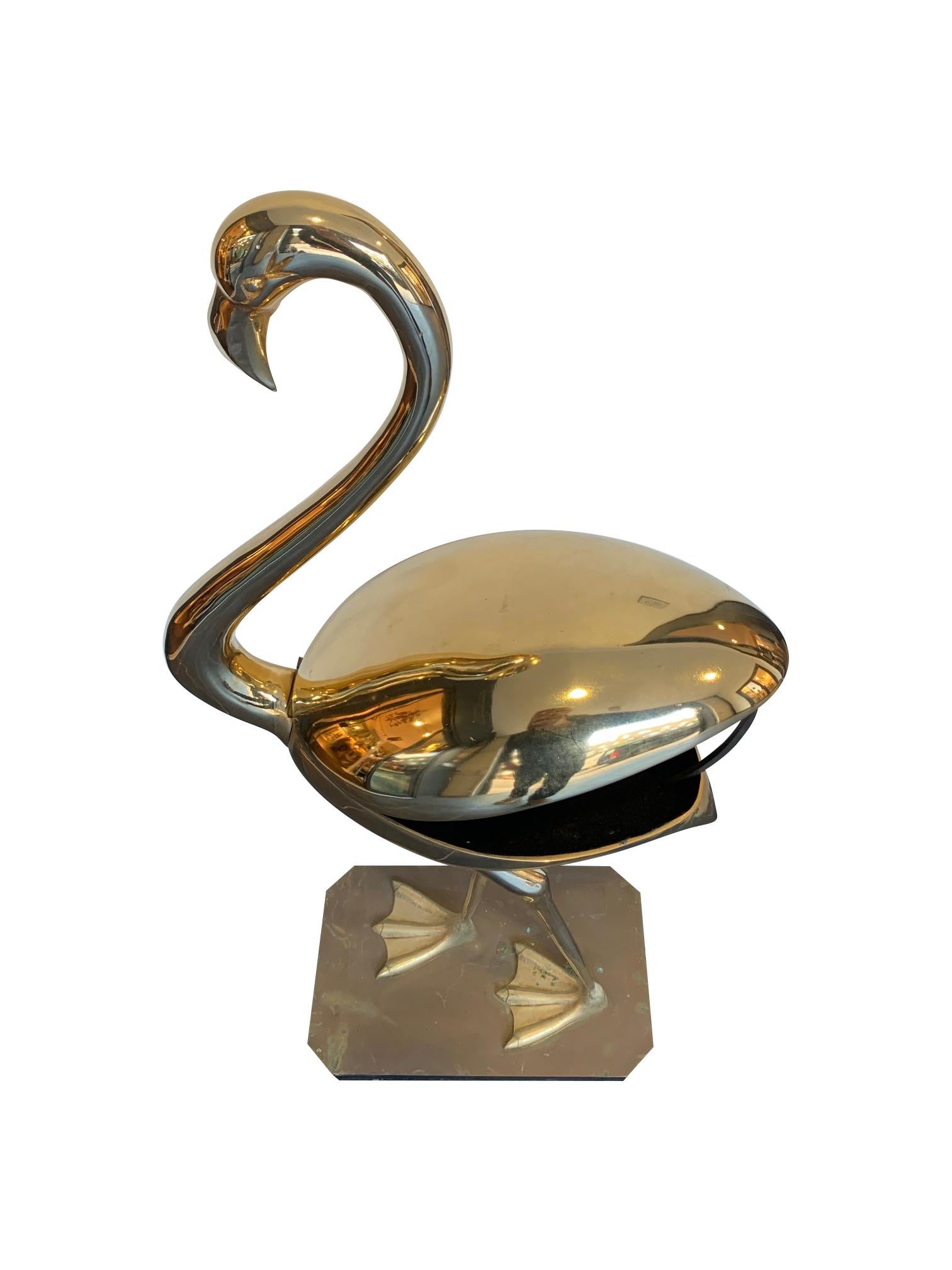 Stunning Large Brass Flamingo Sculpture by Fondica with Hinges Back Wings In Good Condition In London, GB