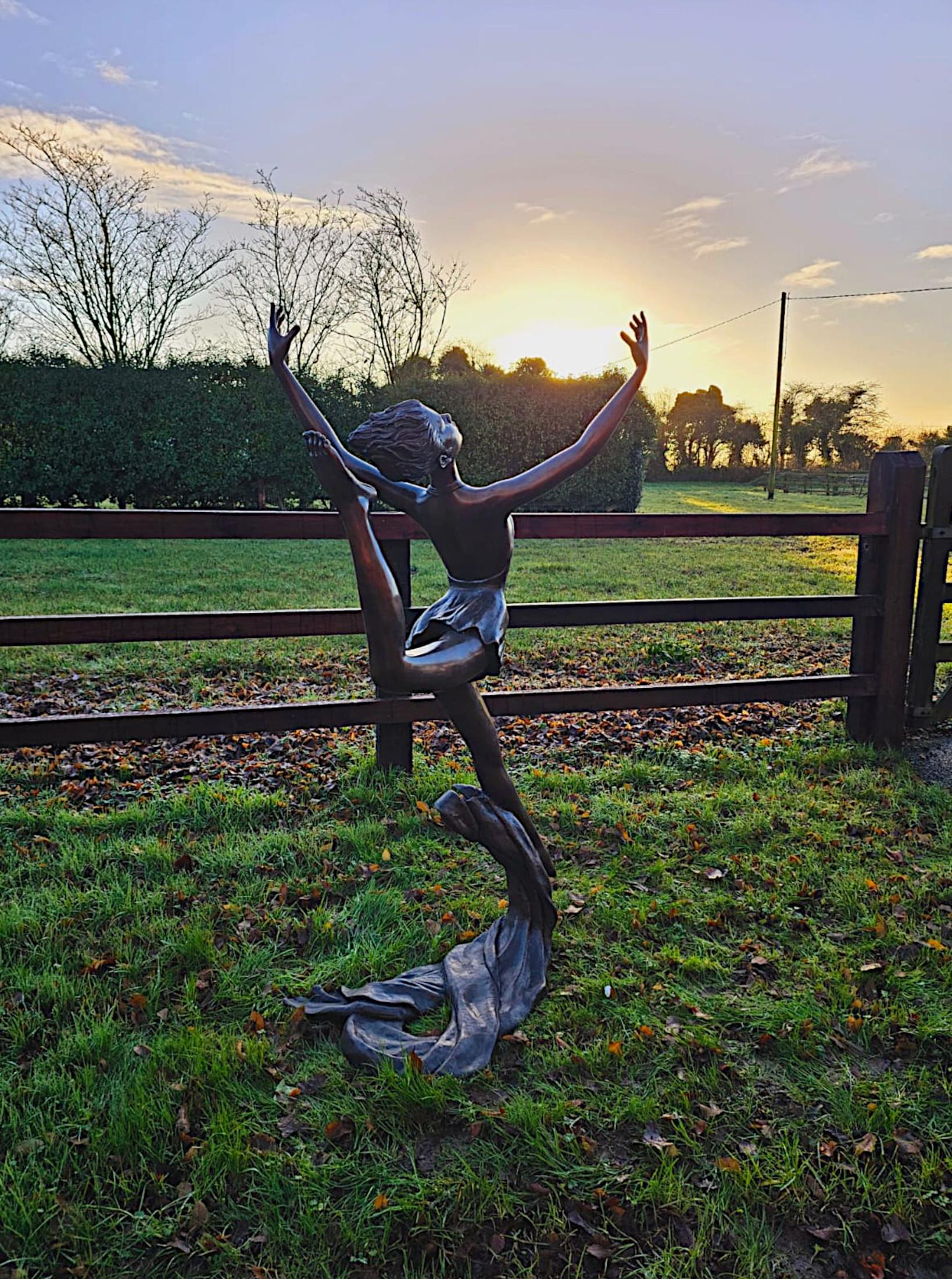 A Stunning Large Bronze Figurative Sculpture of a Ballet Dancer In New Condition For Sale In Dublin, IE