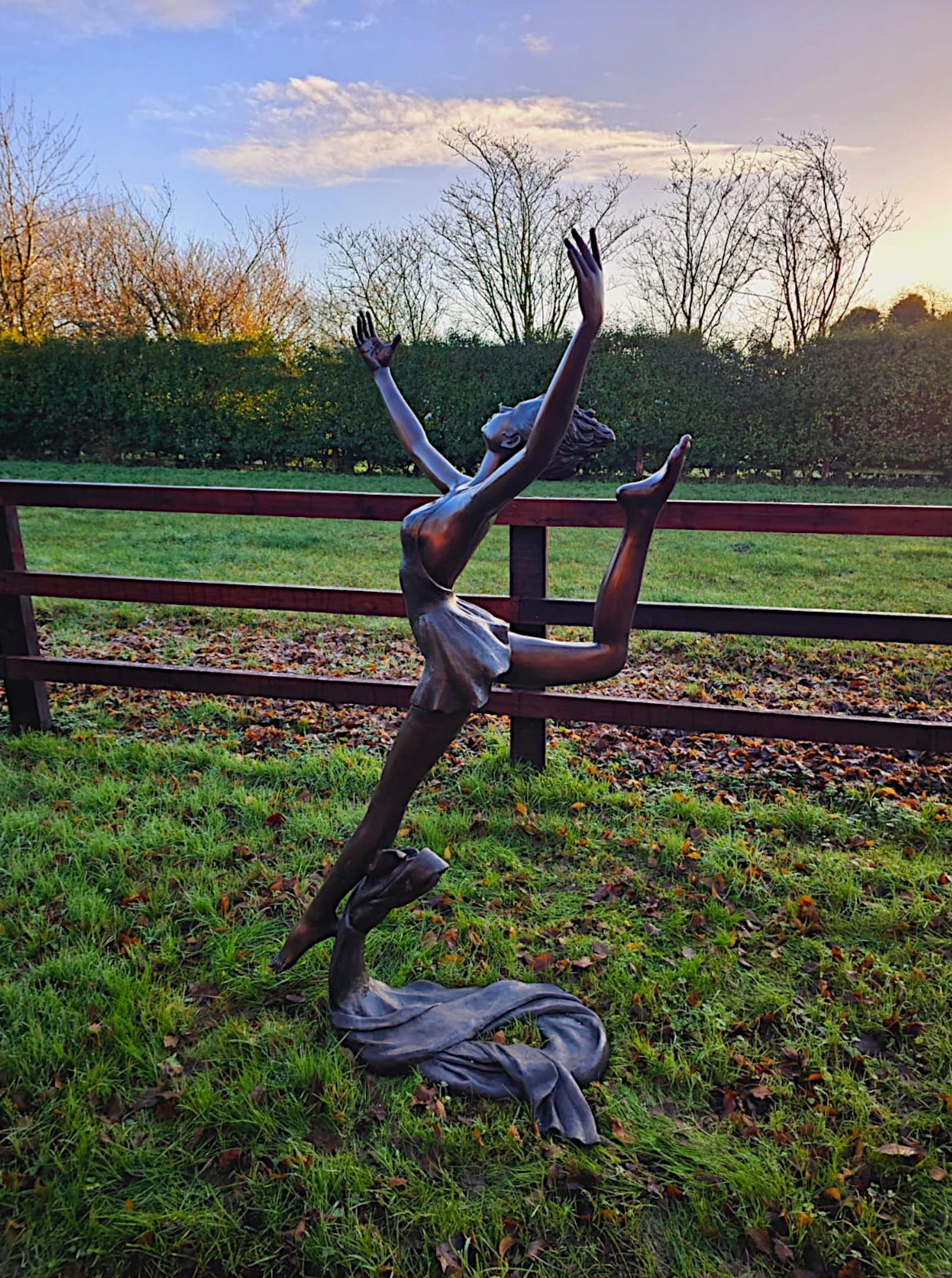 Contemporary A Stunning Large Bronze Figurative Sculpture of a Ballet Dancer For Sale