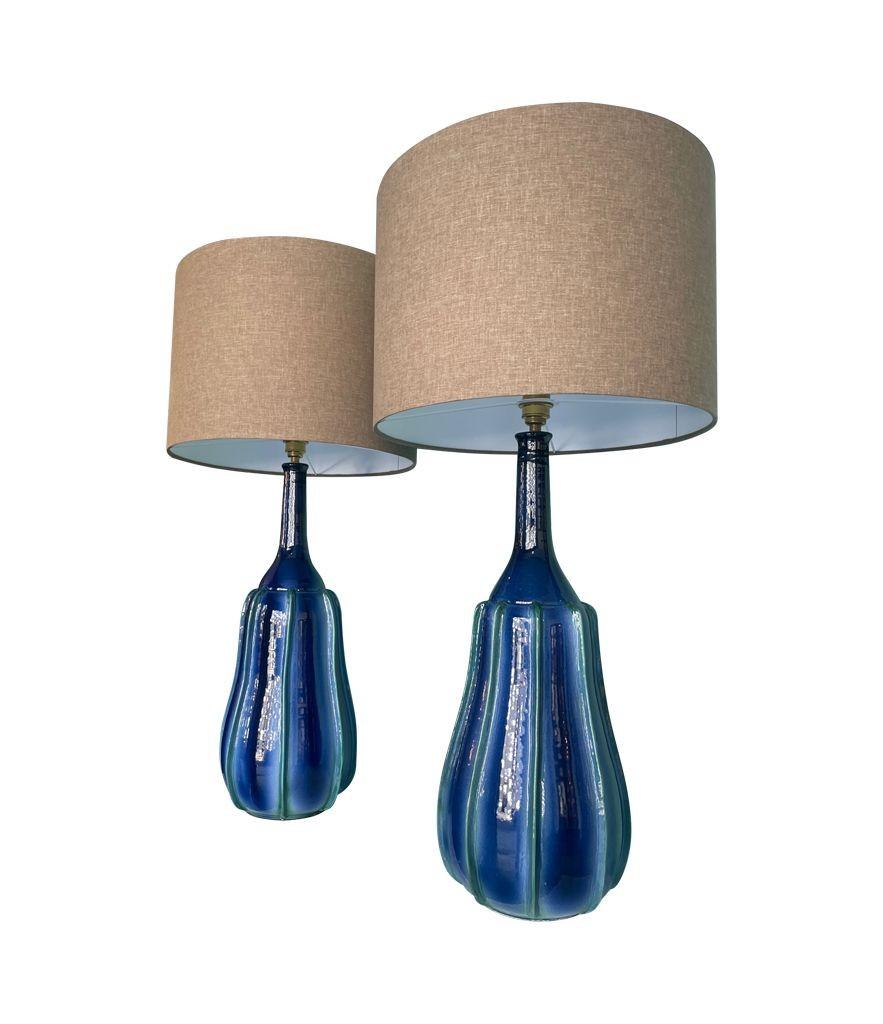 Una splendida coppia di grandi lampade italiane in ceramica blu e verde degli anni '80 in vendita 6