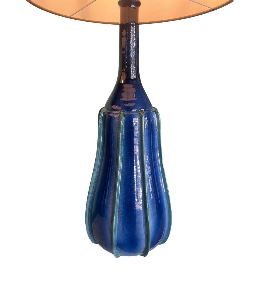 Una splendida coppia di grandi lampade italiane in ceramica blu e verde degli anni '80 in vendita 13