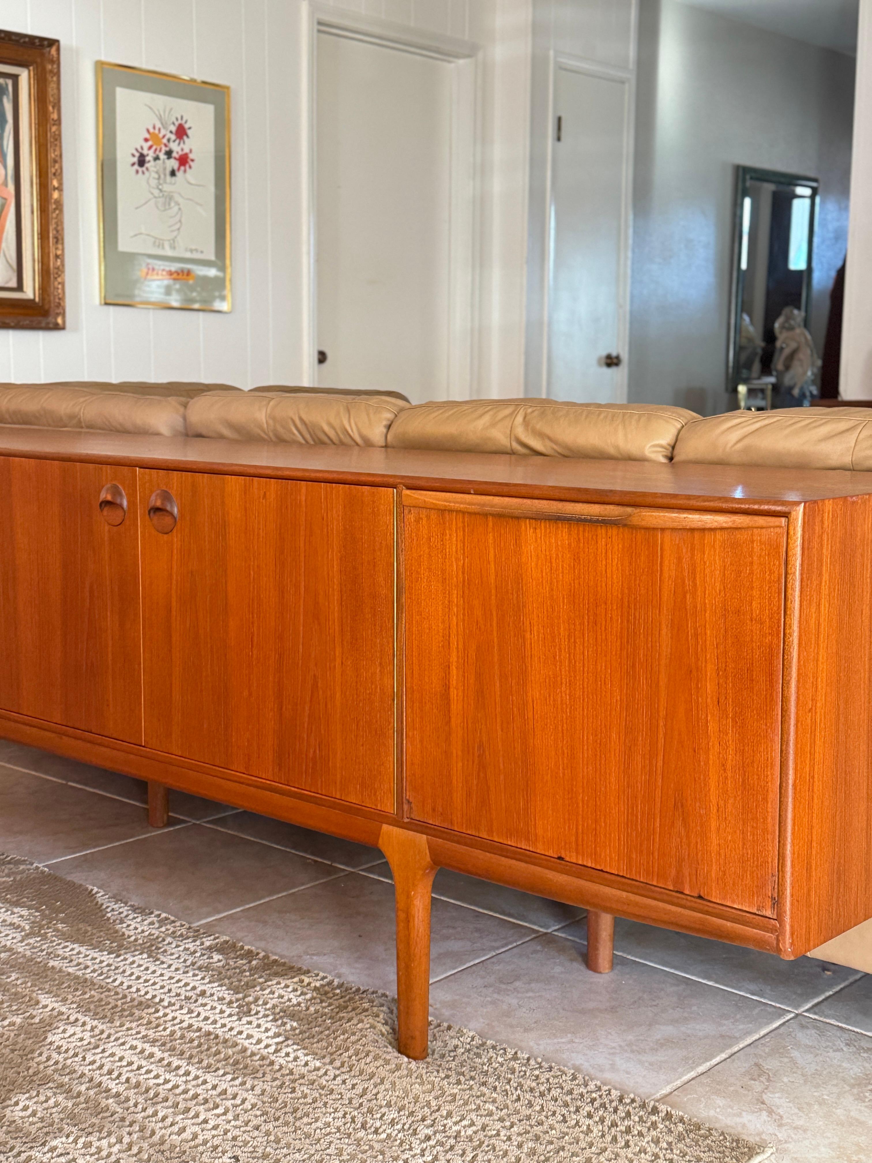 A stunning mid century modern sideboard by Scottish furniture maker McIntosh For Sale 7