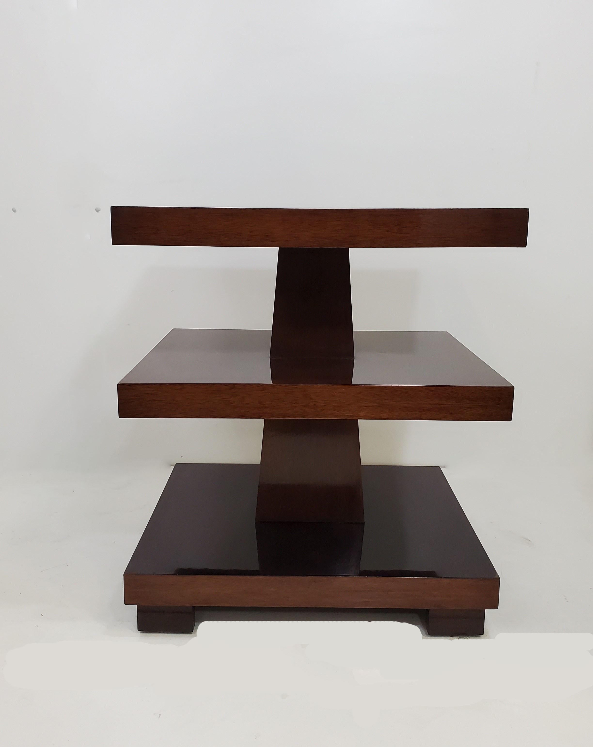 Stunning Minimalist Three Tiered Rectangular End / Side Table In Good Condition For Sale In New York City, NY