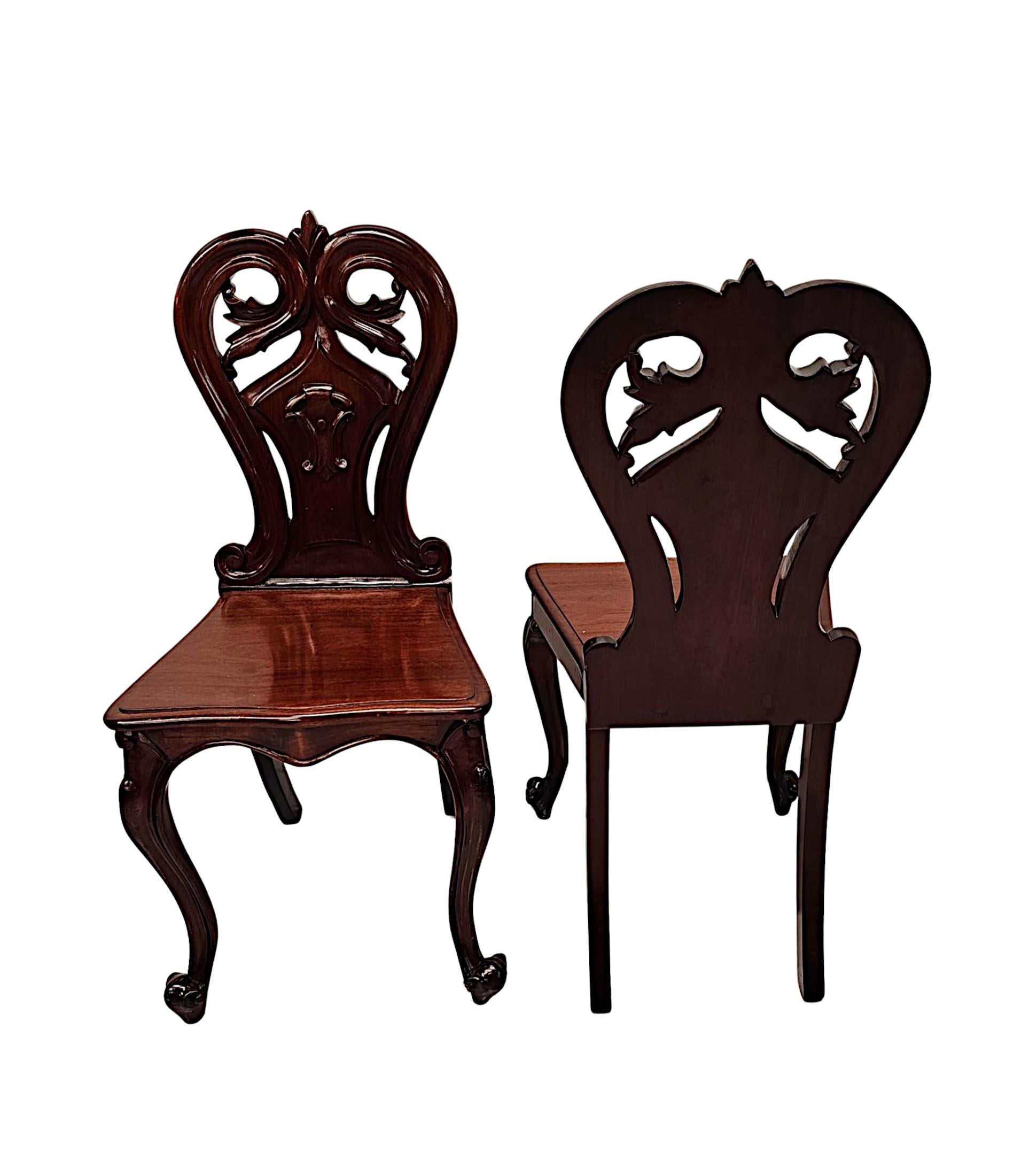 A Stunning Pair of 19th Century Hall Chairs In Good Condition For Sale In Dublin, IE