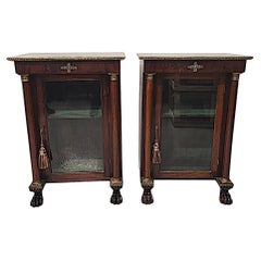 Superbe paire d'armoires de pilier ou d'appoint du 19ème siècle