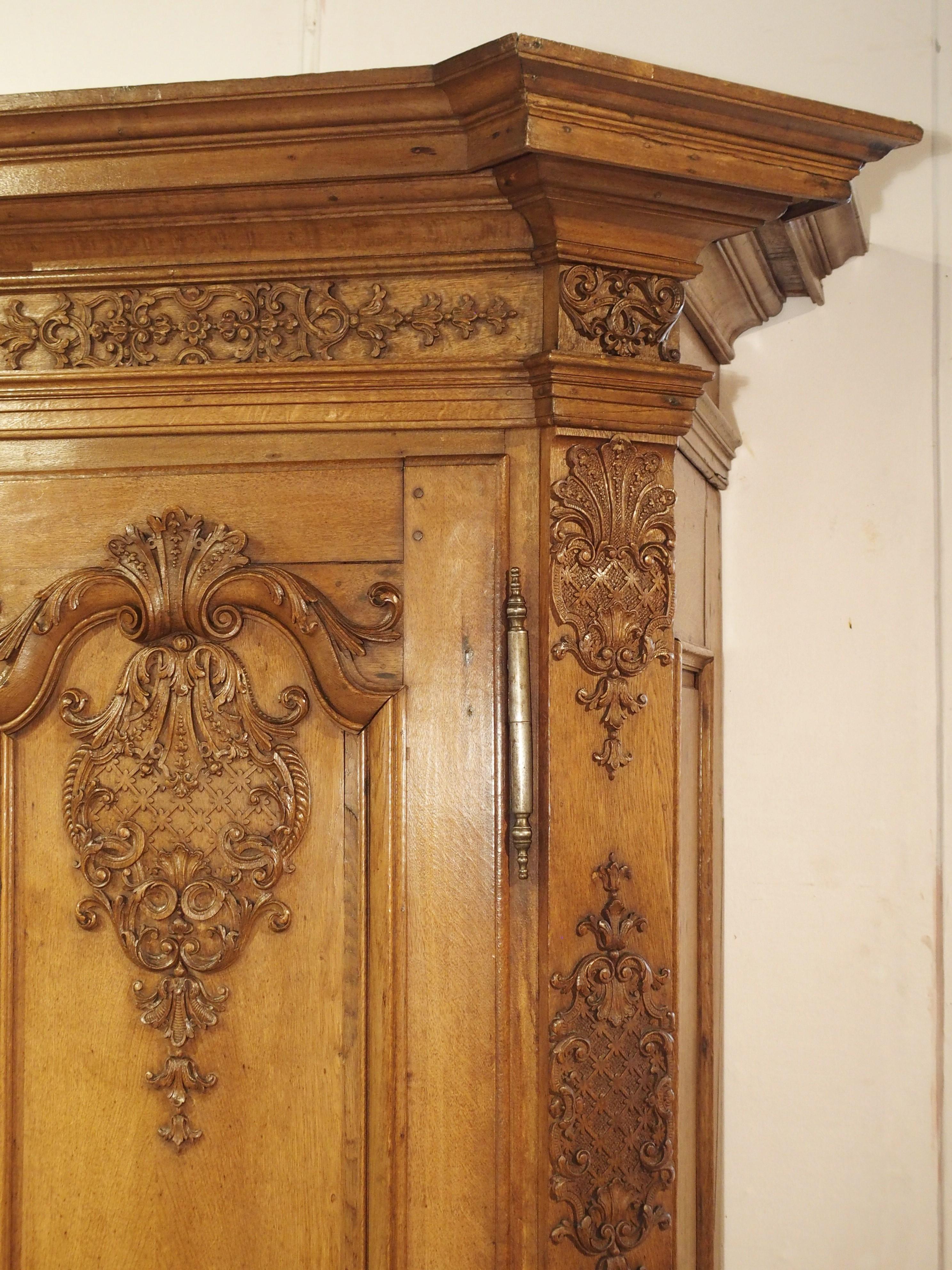 Stunning Period Regence Armoire in Carved Oak, France, Circa 1720 For Sale 5