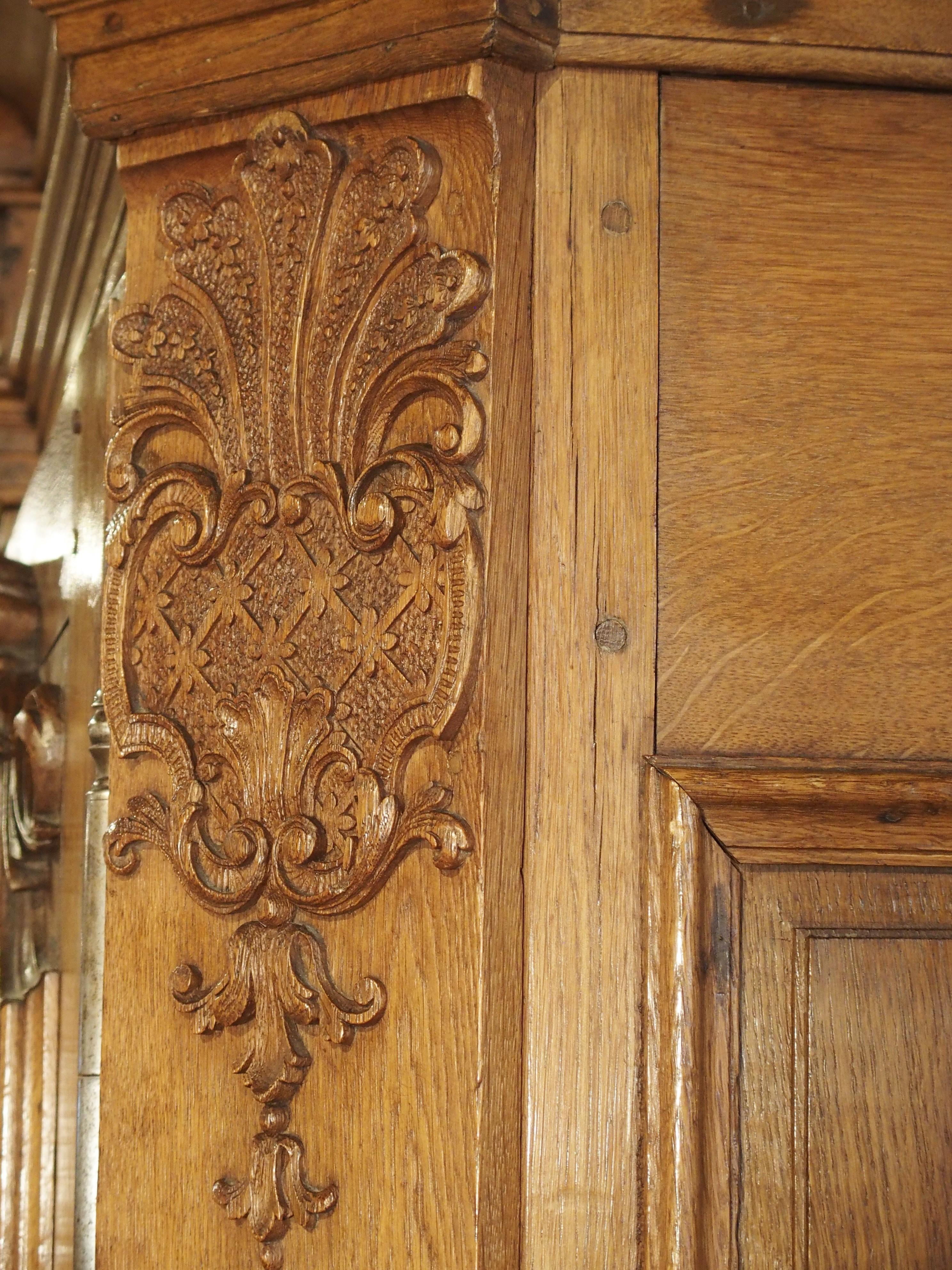 Stunning Period Regence Armoire in Carved Oak, France, Circa 1720 For Sale 8