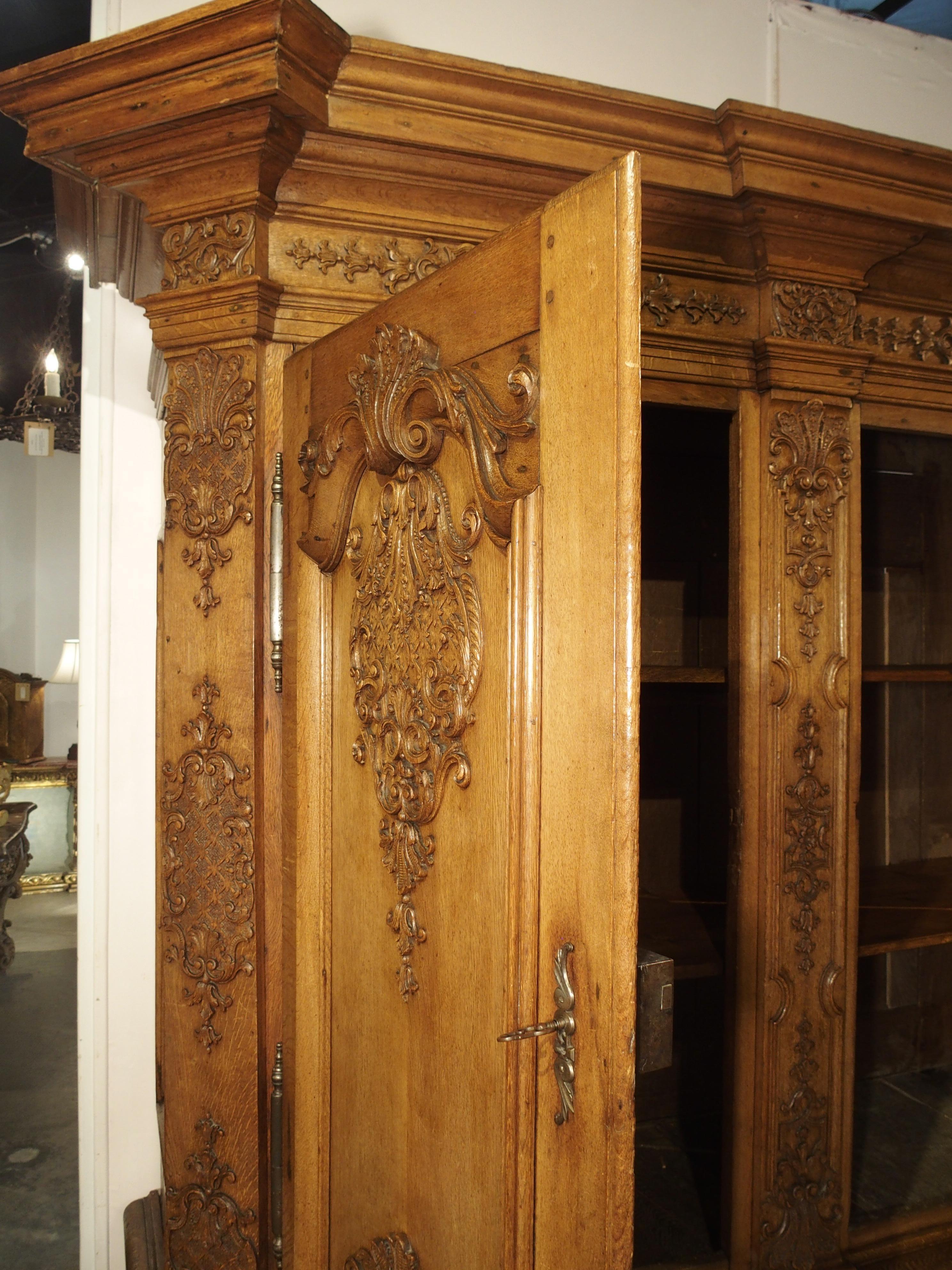 Stunning Period Regence Armoire in Carved Oak, France, Circa 1720 For Sale 11