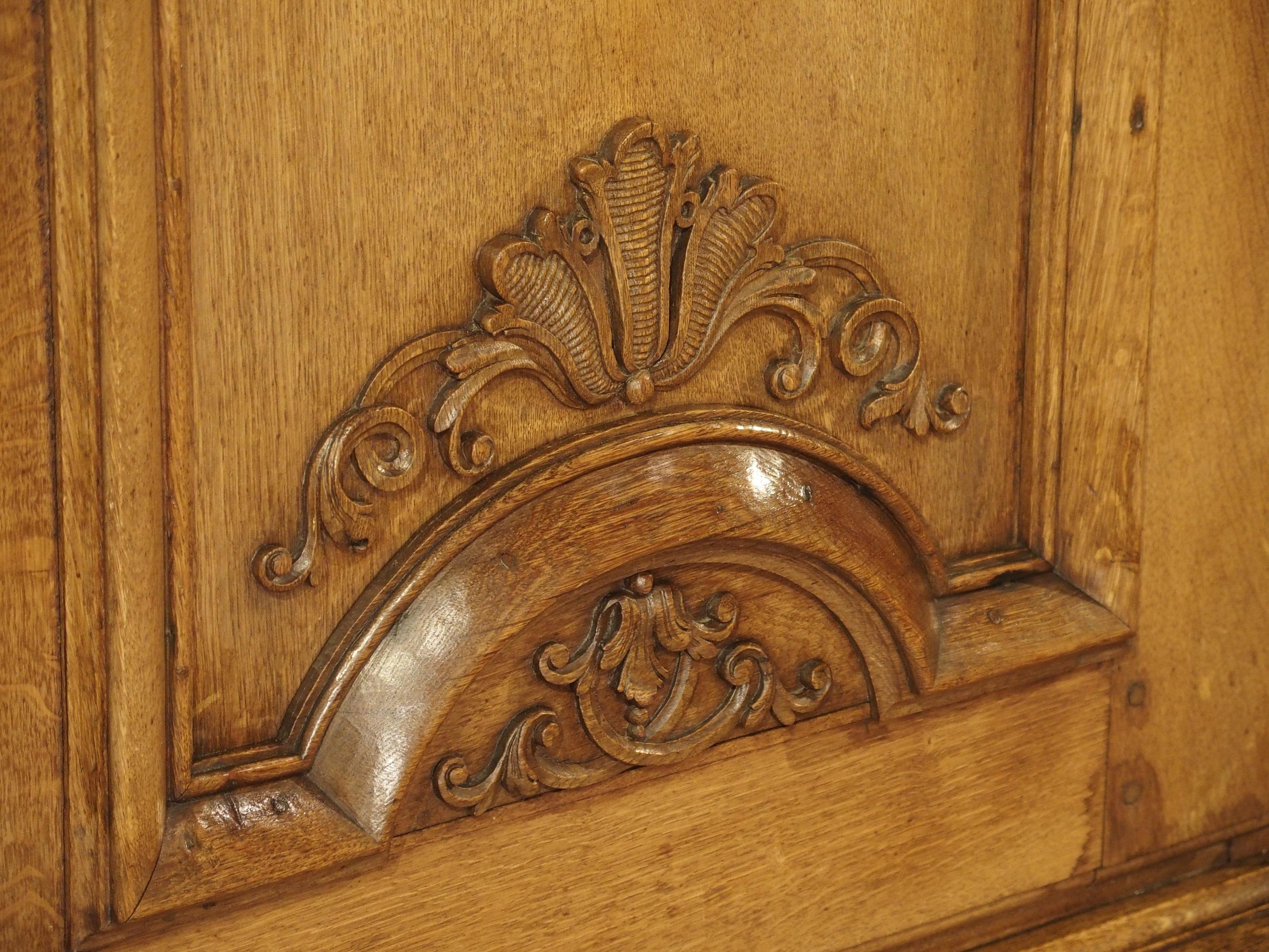 Stunning Period Regence Armoire in Carved Oak, France, Circa 1720 In Good Condition For Sale In Dallas, TX