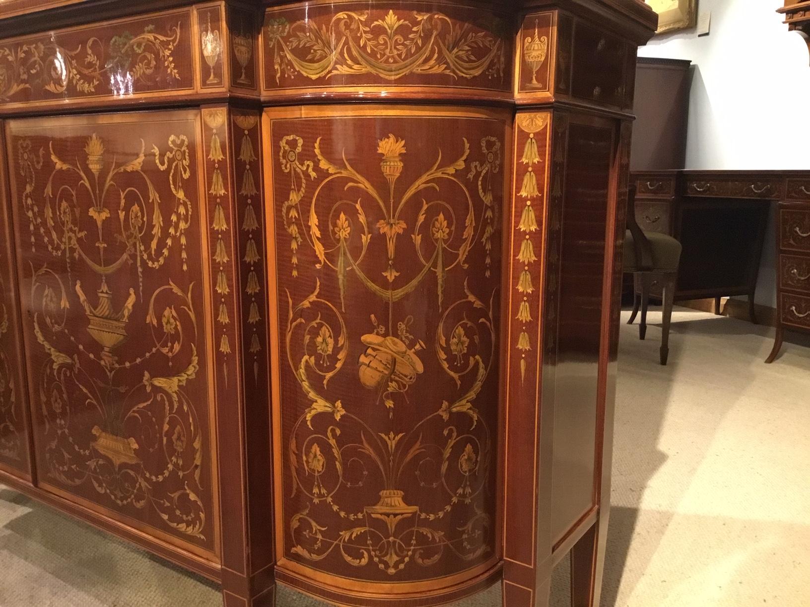 Early 20th Century Stunning Quality Marquetry Inlaid Cabinet by Edwards & Roberts of London For Sale