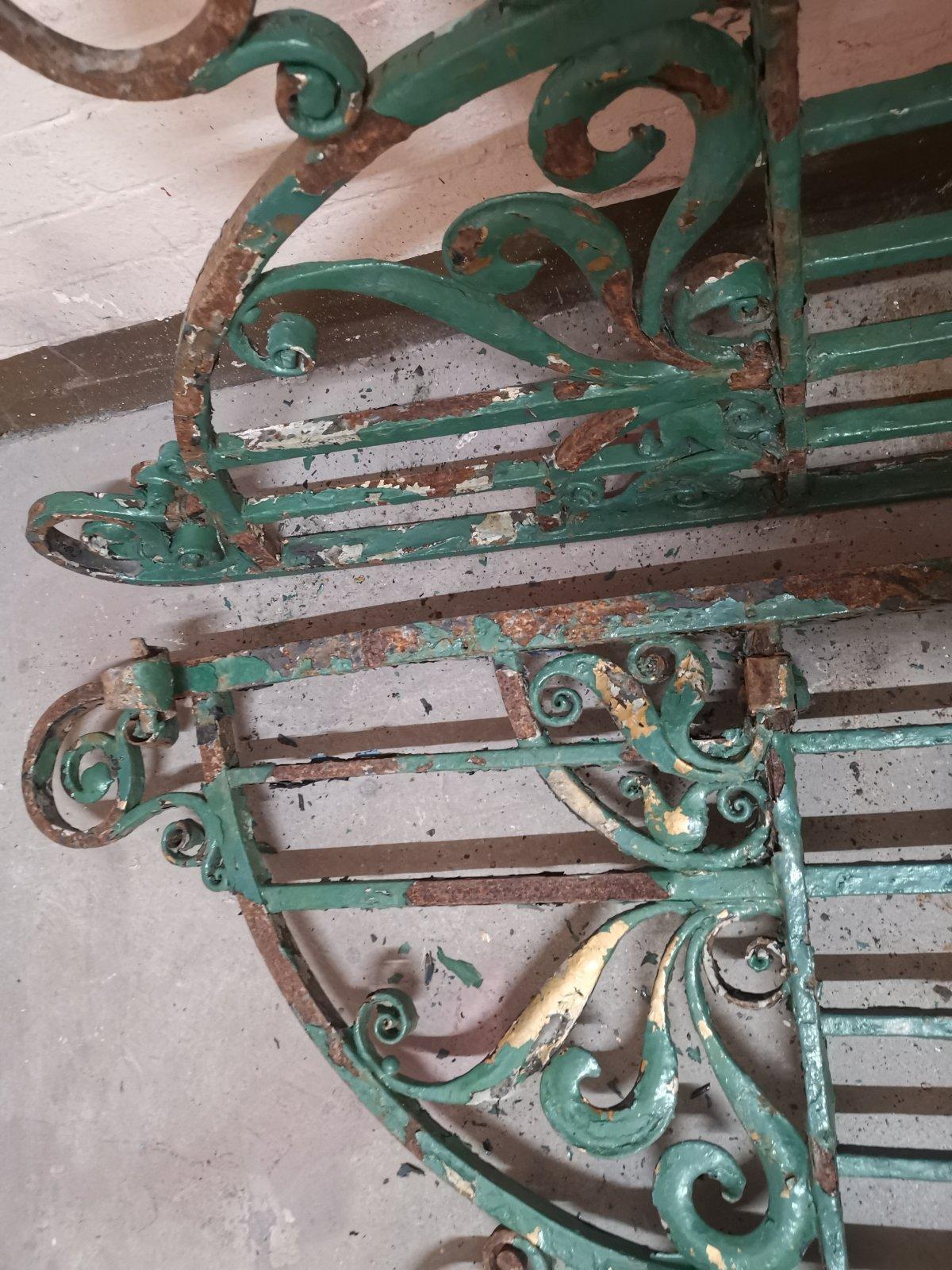Wrought Iron An exceptional period pair of Arts & Crafts hand hammered & wrought iron gates For Sale