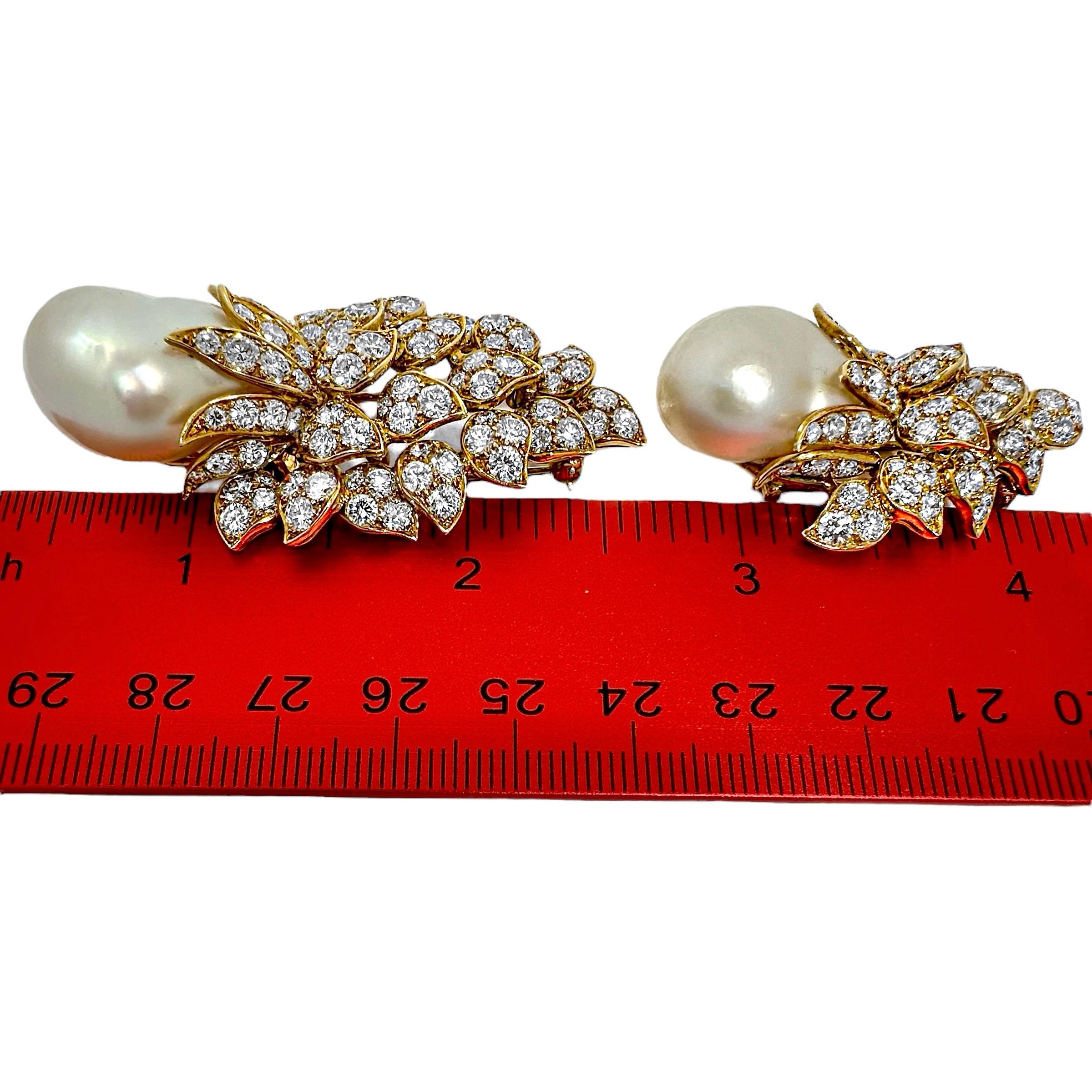 Uno splendido set di spille Van Cleef & Arpels in oro giallo con diamanti e perle barocche in vendita 2