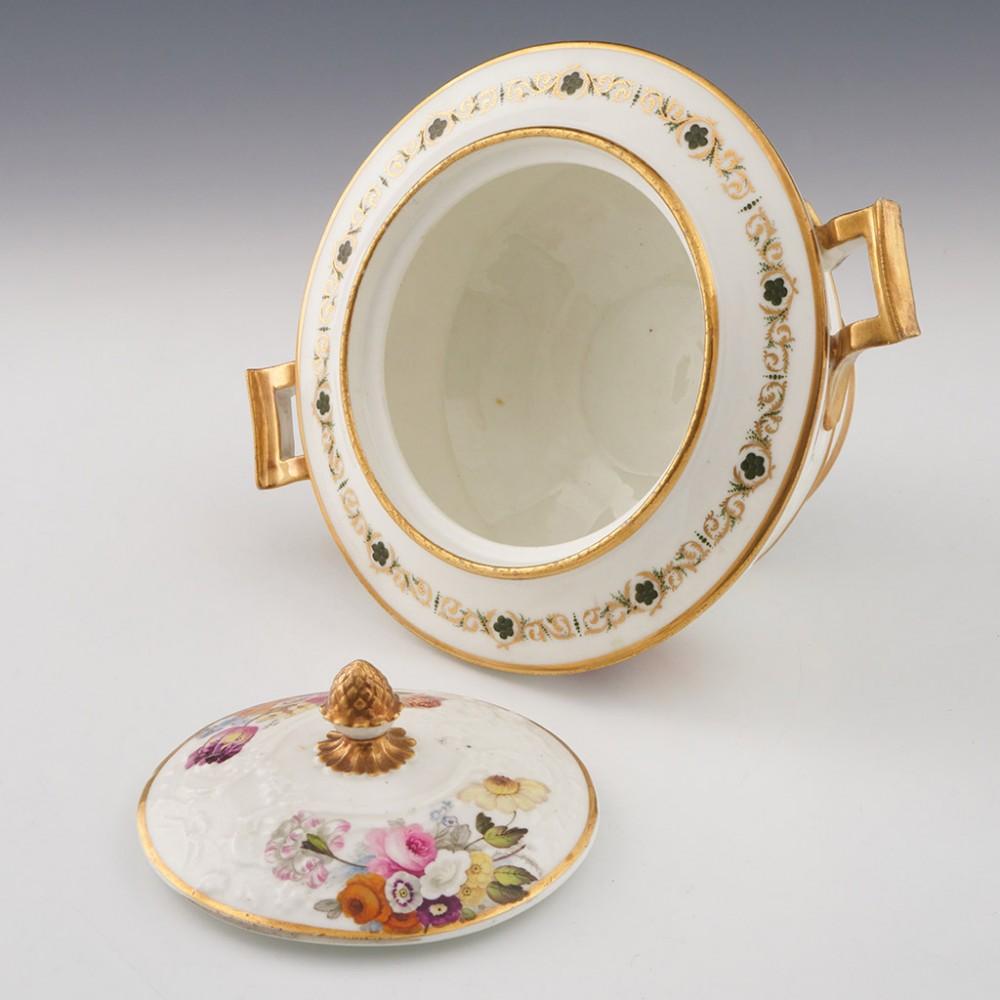 A Stunning Swansea Porcelain Sauce Tureen, Cover and Stand, c1820 For Sale 7