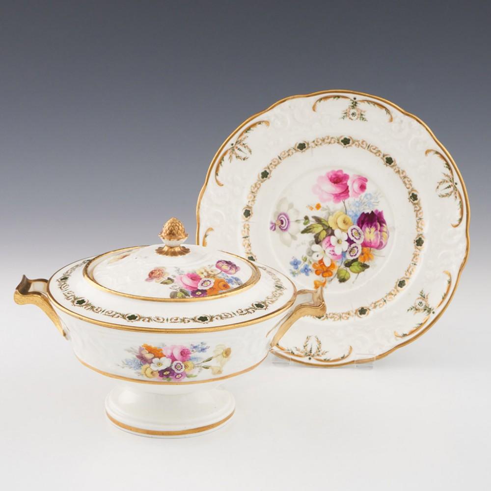 George IV A Stunning Swansea Porcelain Sauce Tureen, Cover and Stand, c1820 For Sale