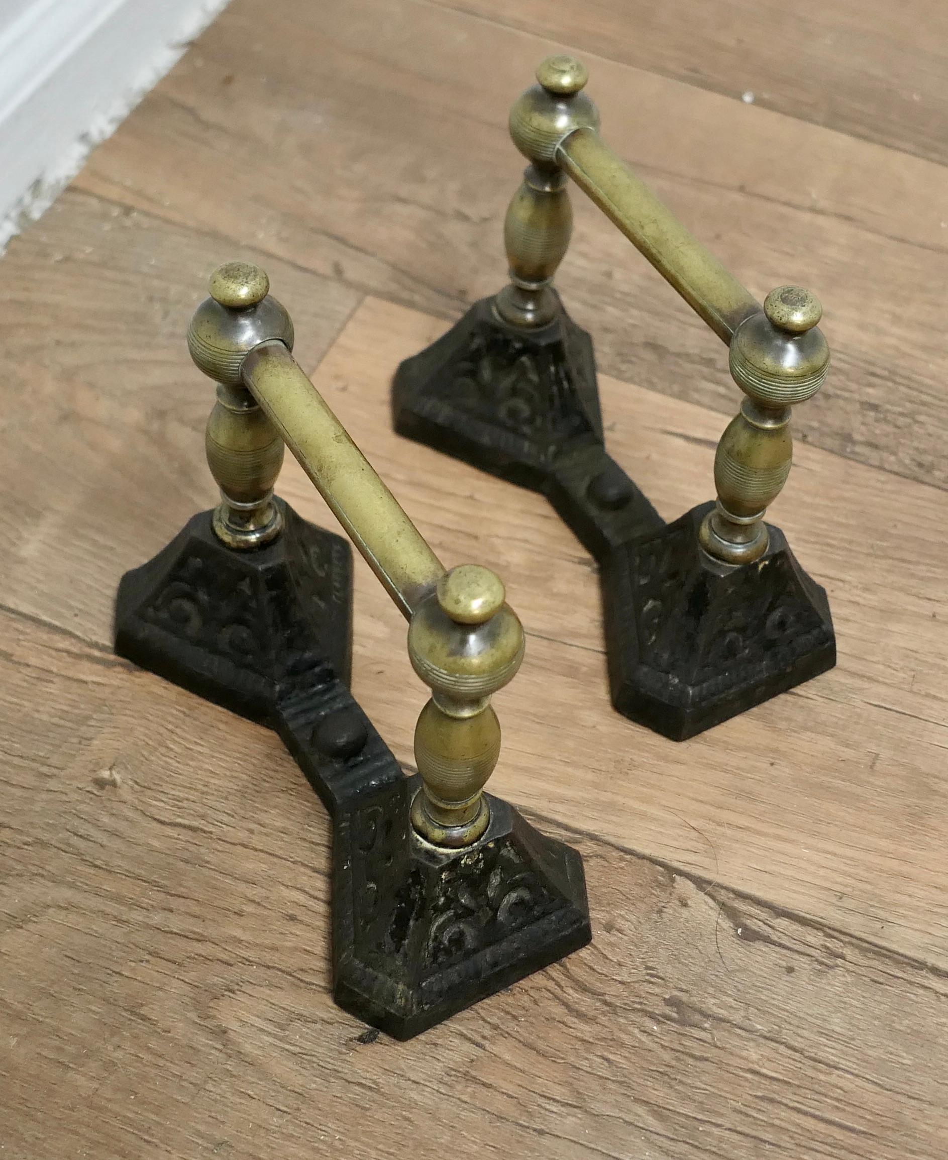 A Sturdy Pair of Victorian Brass and Iron Andirons or Fire Dogs    In Good Condition For Sale In Chillerton, Isle of Wight