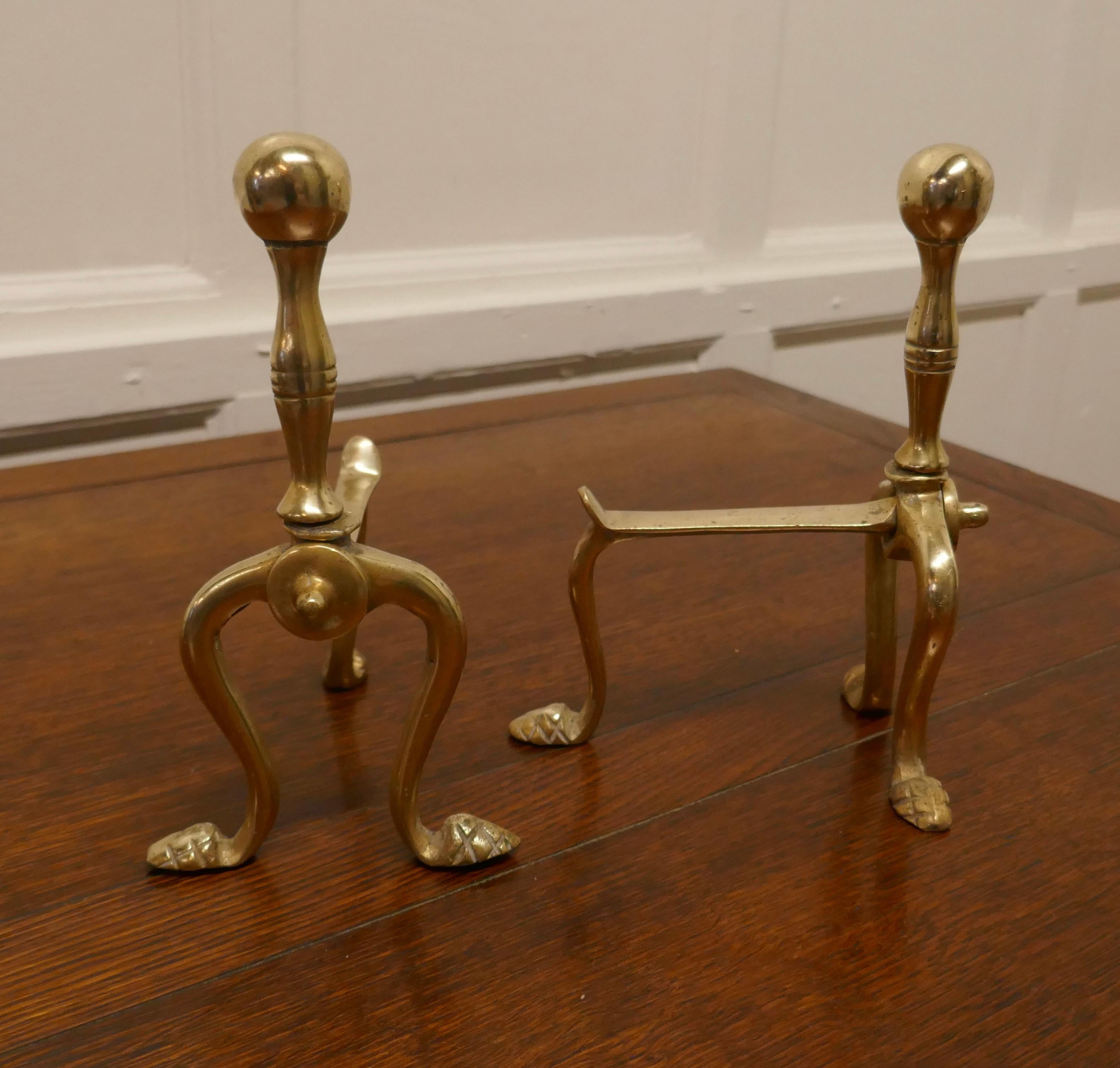 Sturdy Pair of Victorian Brass Andirons or Fire Dogs In Good Condition In Chillerton, Isle of Wight