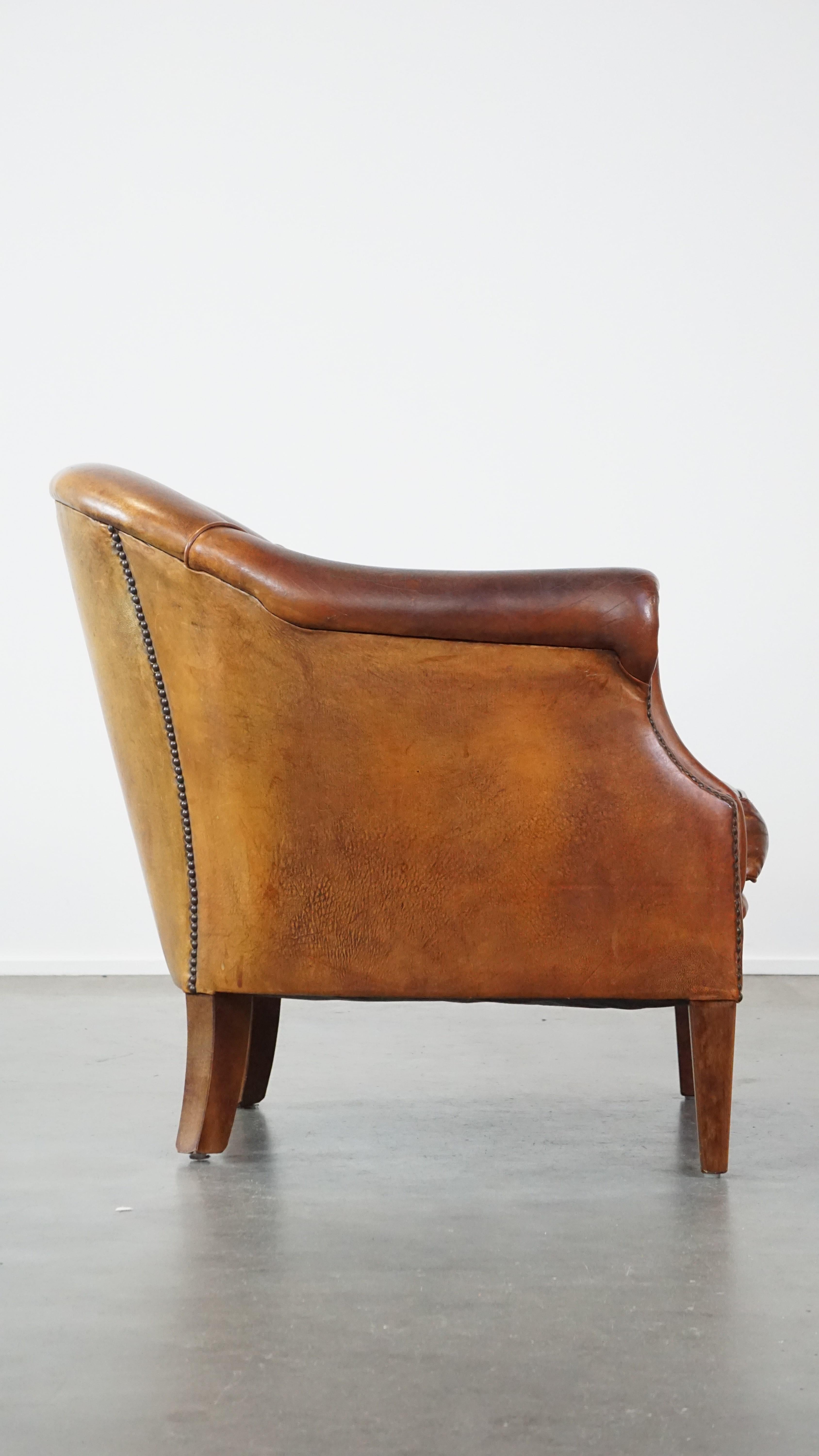 Un fauteuil club à la fois robuste et confortable en cuir de mouton Bon état - En vente à Harderwijk, NL