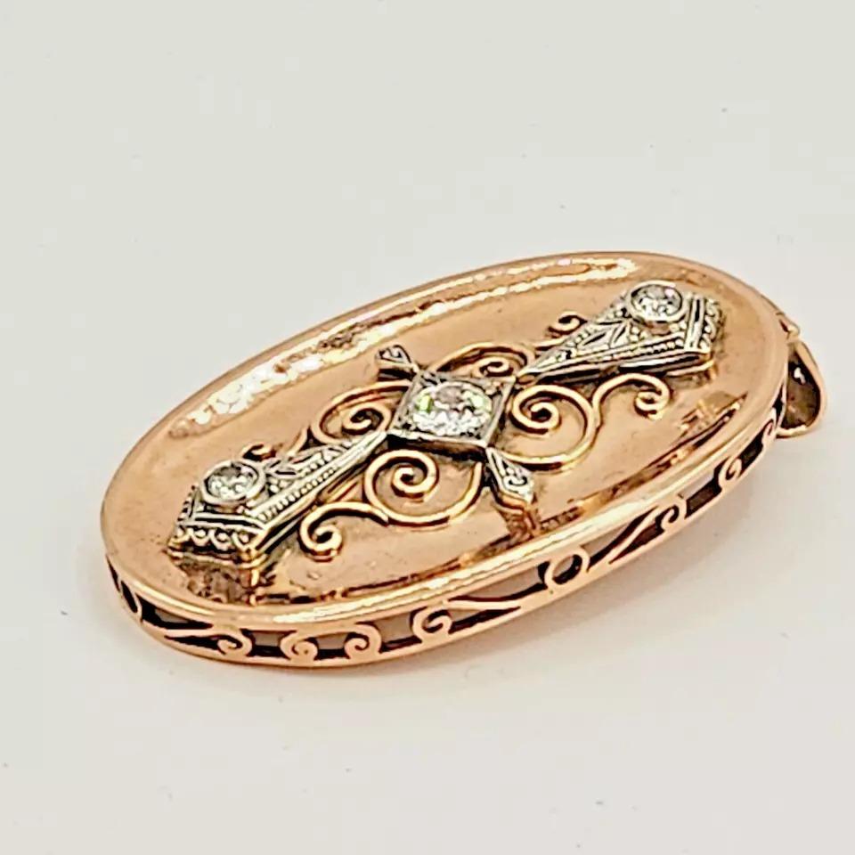 A Stylish Antique German Art Deco Diamond Pendent in 14k Solid Yellow Gold For Sale 5