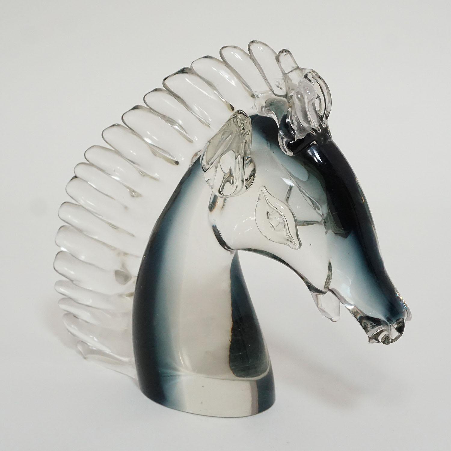 Mid-Century Modern Sculpture de tête de cheval stylisée en verre Sommerso de Murano en vente