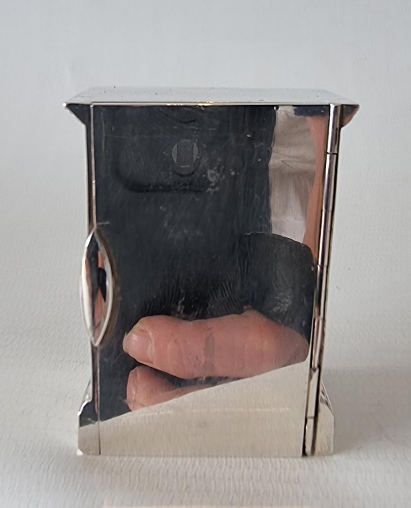 A sub miniature  engraved Silver Carriage or Boudoir Clock by Gubelin in case In Good Condition In London, GB