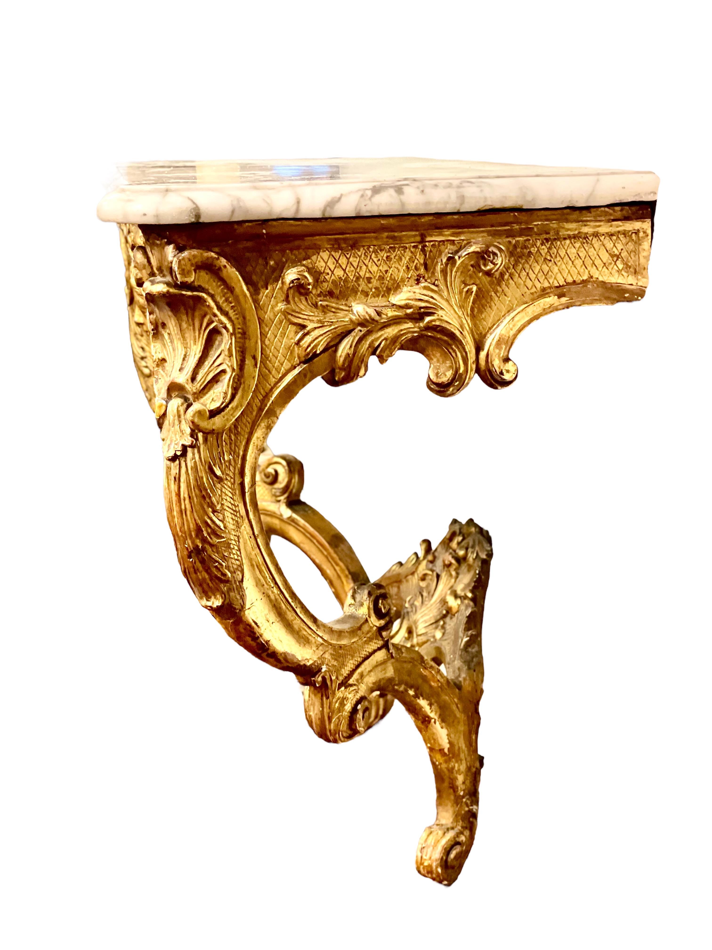 1730s Louis XV Periode Französisch Giltwood Konsolentisch  (18. Jahrhundert) im Angebot