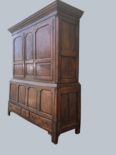 A substantial Period Oak Linen Cabinet / Armoire c.1780