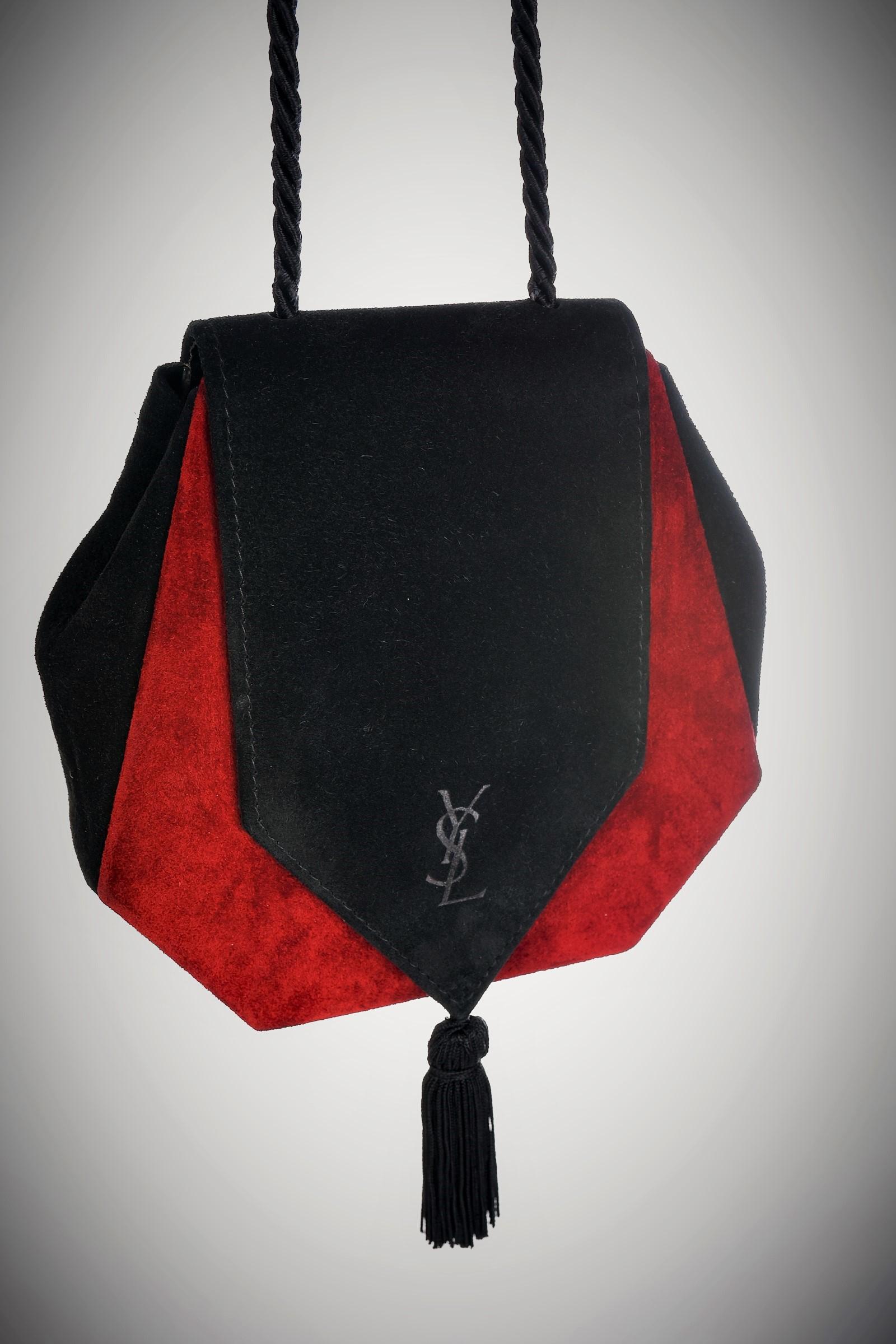 A Suede Evening Bag Yves Saint Laurent Collection Opera Ballets Russes 1976 In Good Condition In Toulon, FR