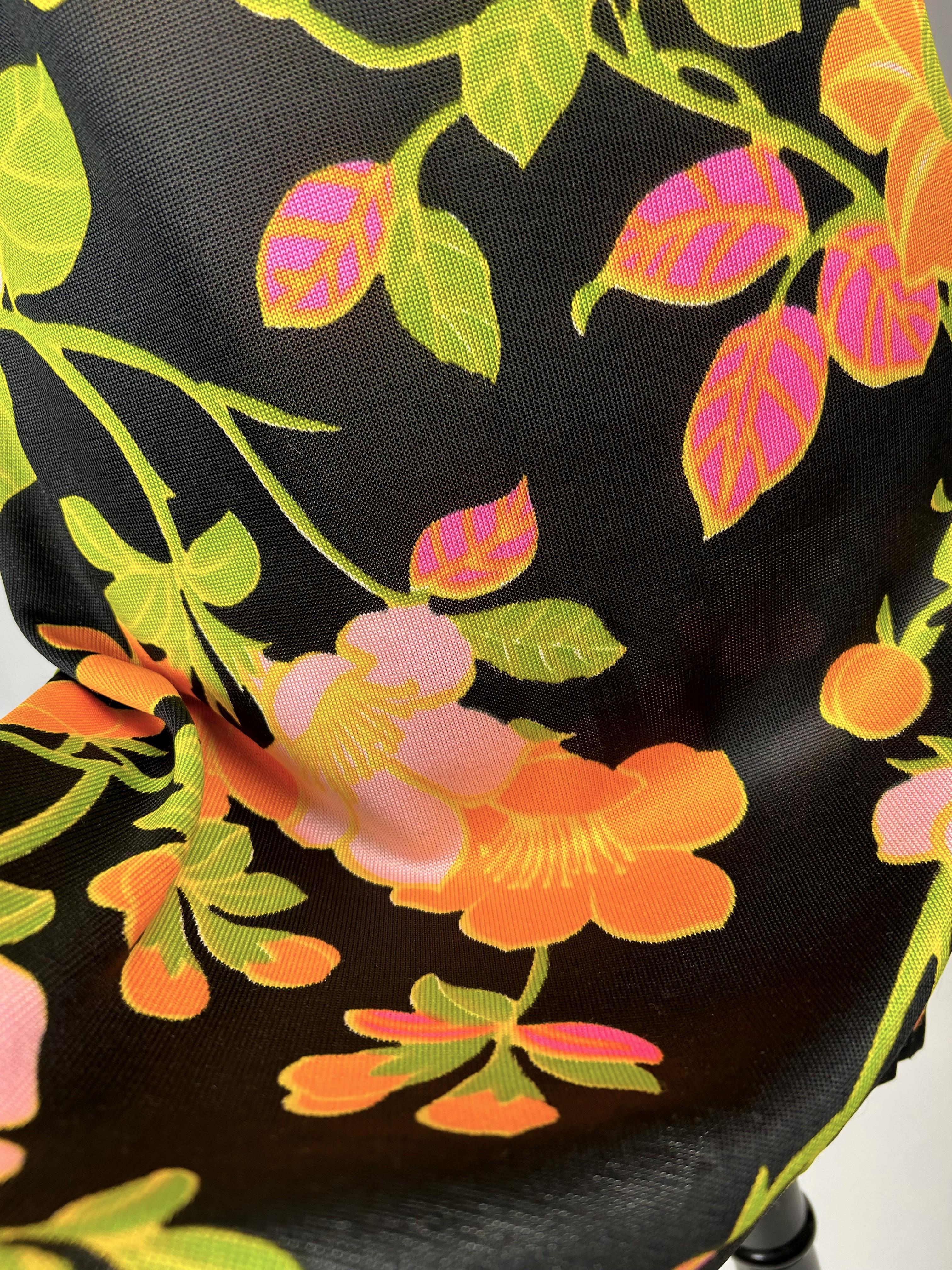 A Summer Dress By Léonard in silk knit printed with psychedelic flowers C. 1968 For Sale 8
