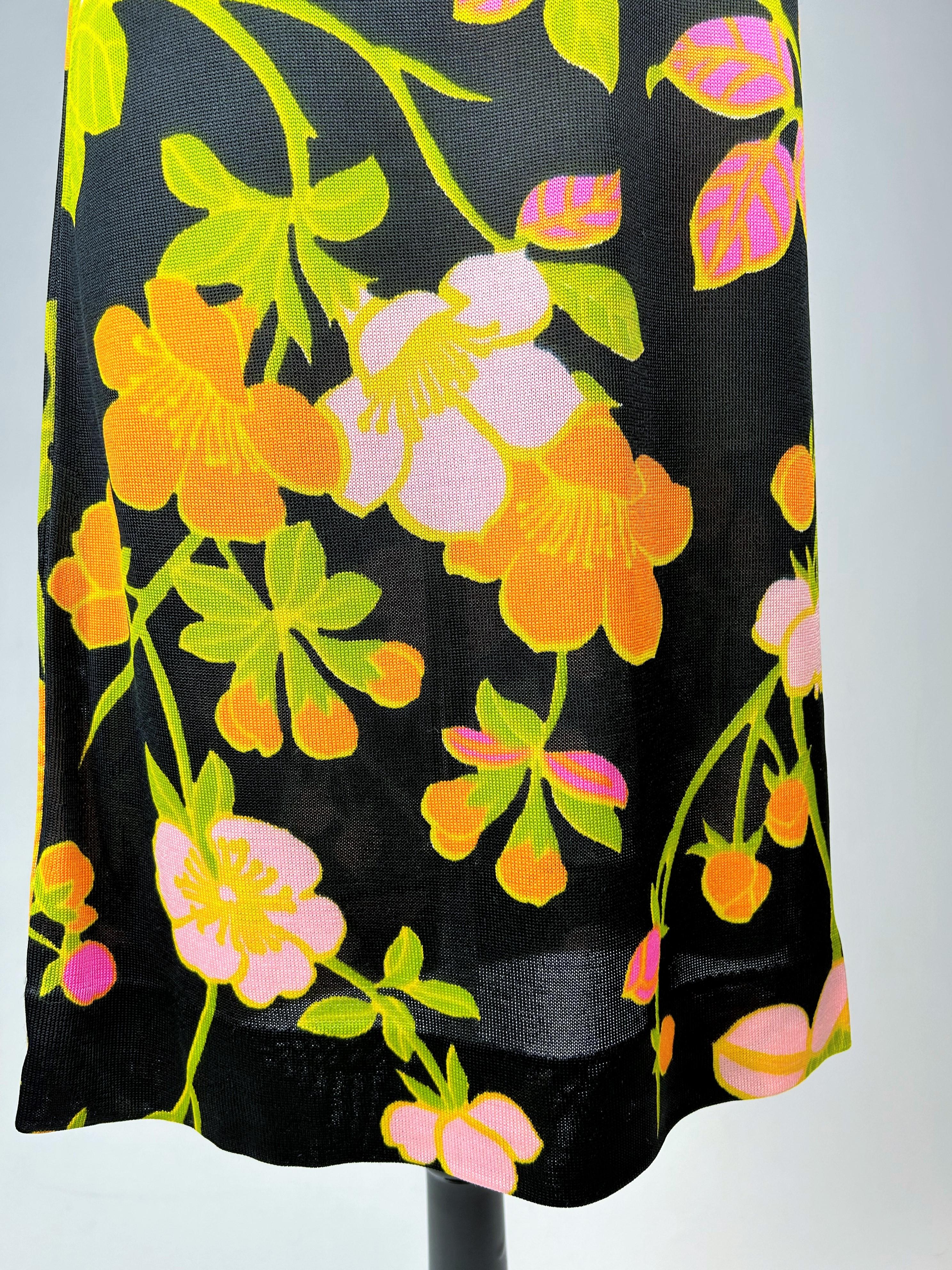 A Summer Dress By Léonard in silk knit printed with psychedelic flowers C. 1968 For Sale 11