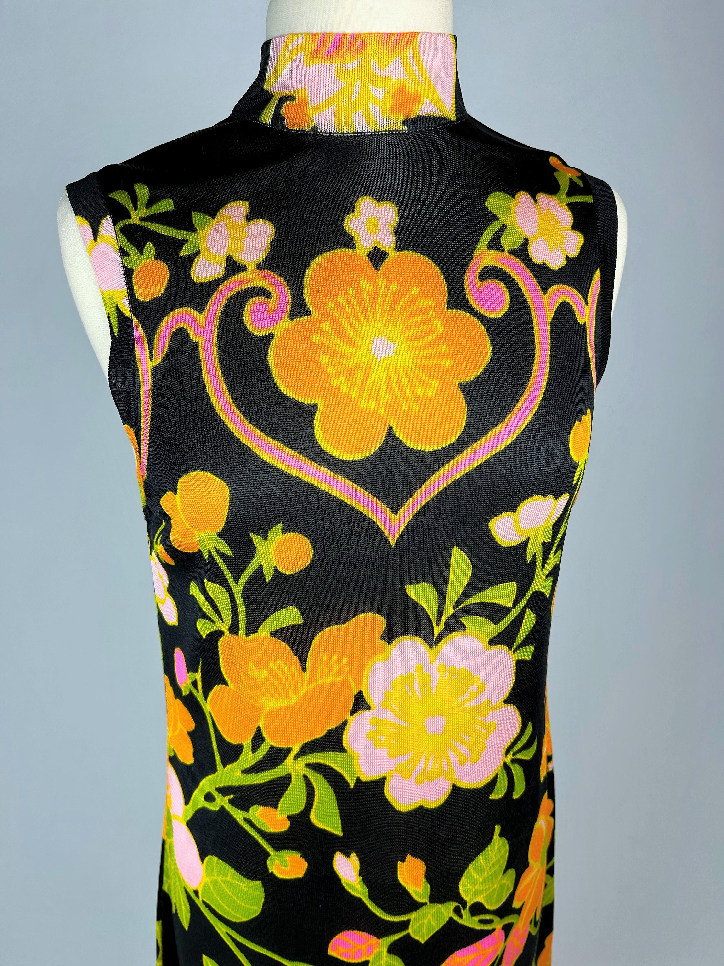 A Summer Dress By Léonard in silk knit printed with psychedelic flowers C. 1968 For Sale 2