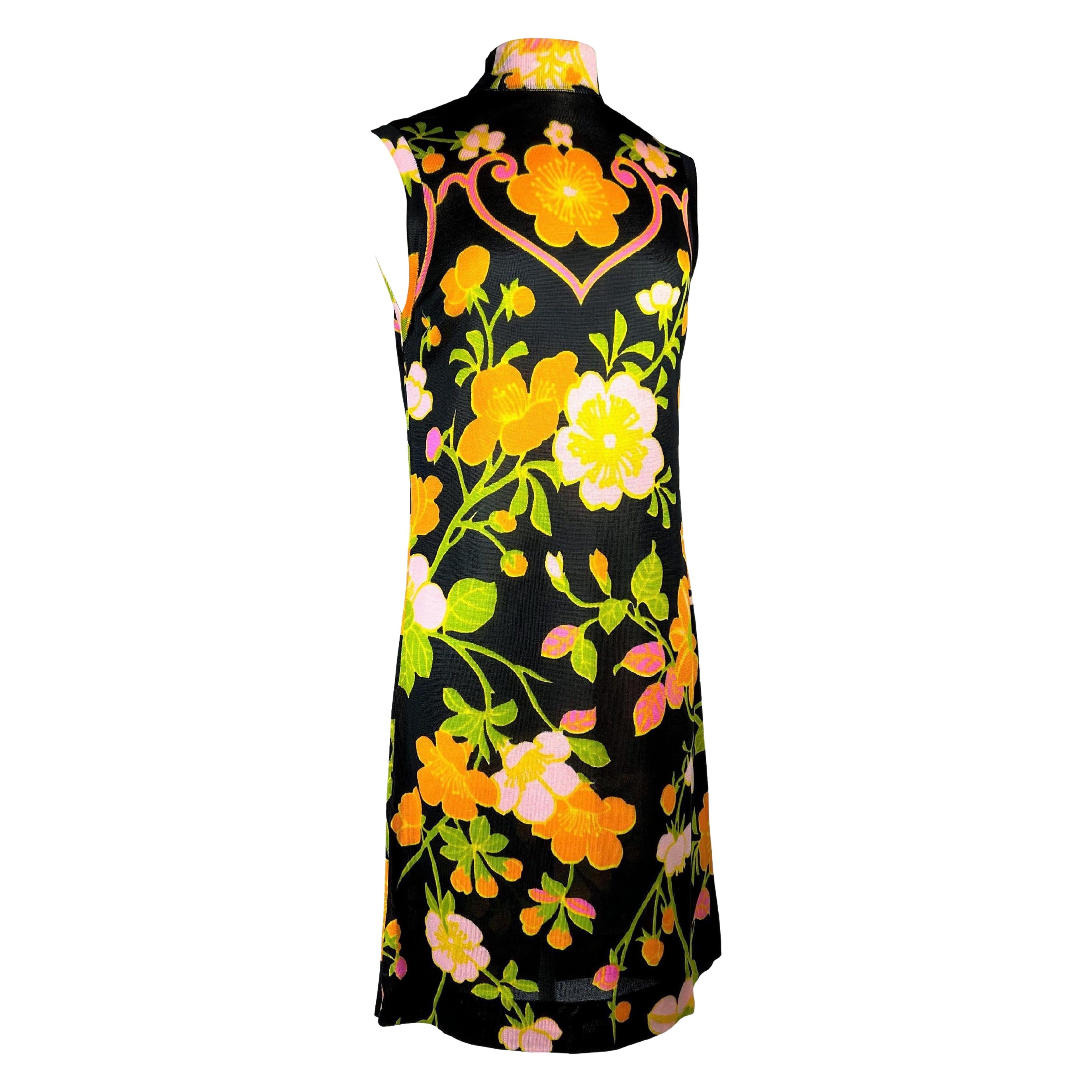 Robe d
été de Léonard en maille de soie imprimée de fleurs psychédéliques C.C. 1968 en vente