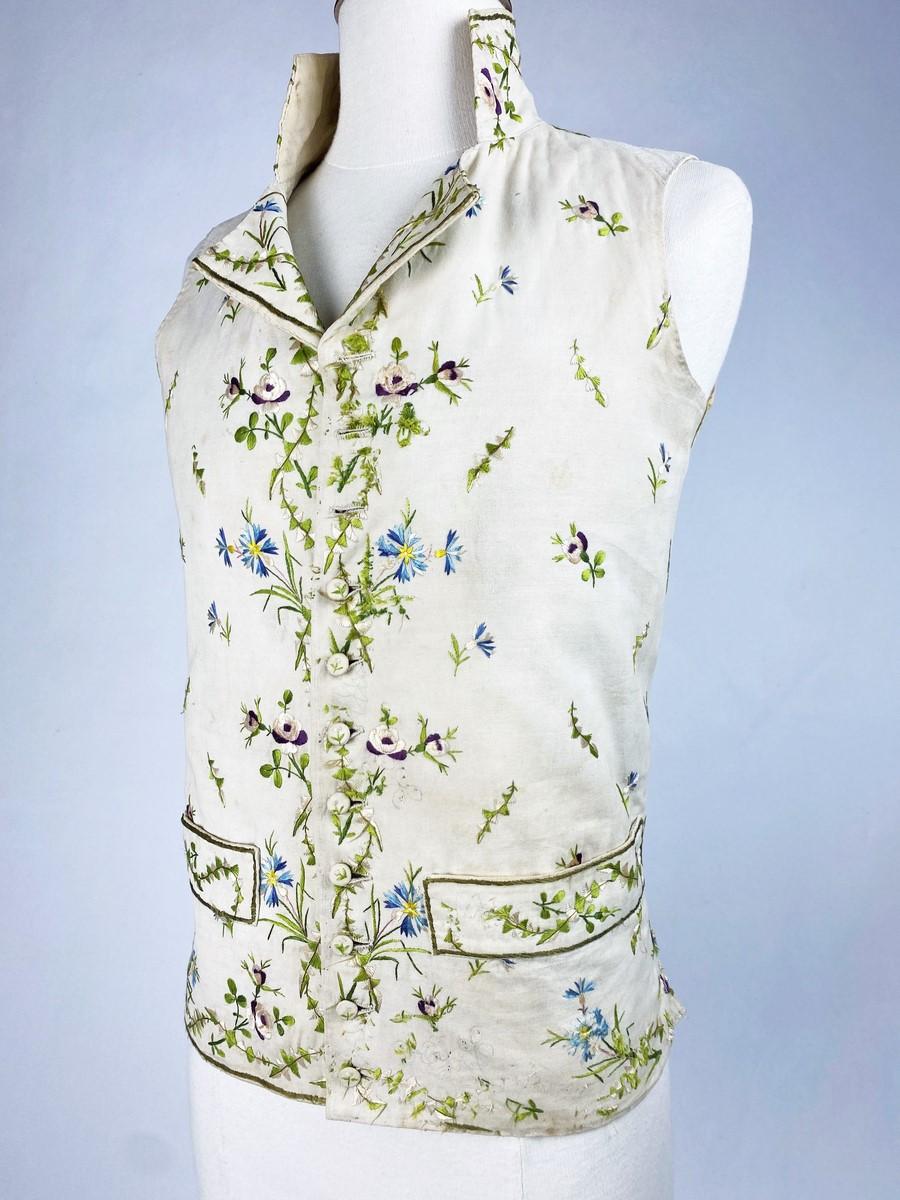 Women's or Men's A Summer silk embroidered waistcoat - Directoire period - France Circa 1800