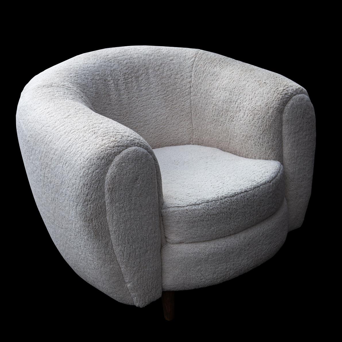 Mid-20th Century A SUMPTUOUS BOUCLE ARMCHAIR BY GUGLIELMO ULRICH - ATTRIBUTED c1950