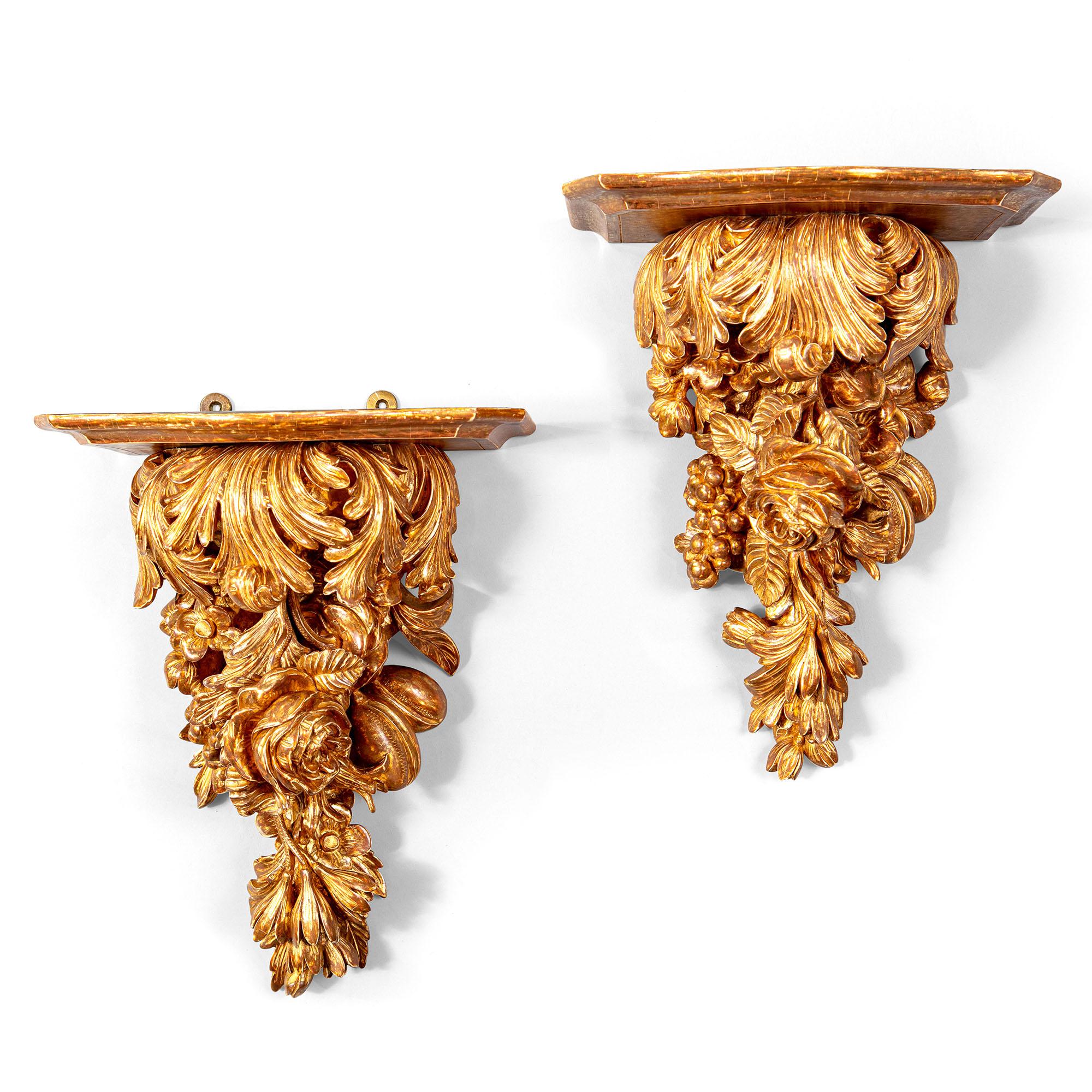 A sumptuous pair of George III carved giltwood wall brackets In Excellent Condition For Sale In Reepham, GB