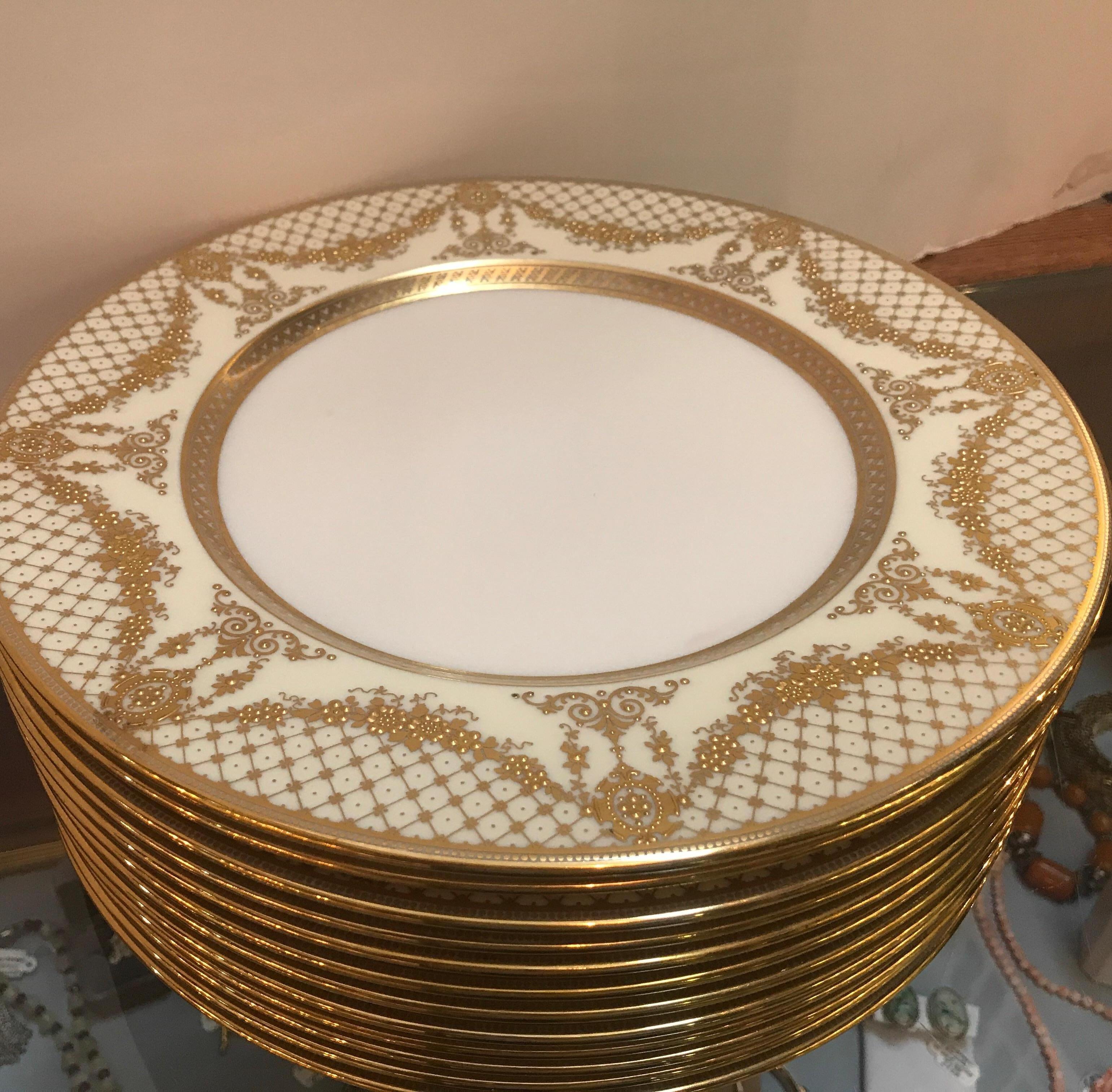 Sumptuous Set of 12 Raised Gilt Border Service Dinner Plates, circa 1910 In Excellent Condition In Lambertville, NJ