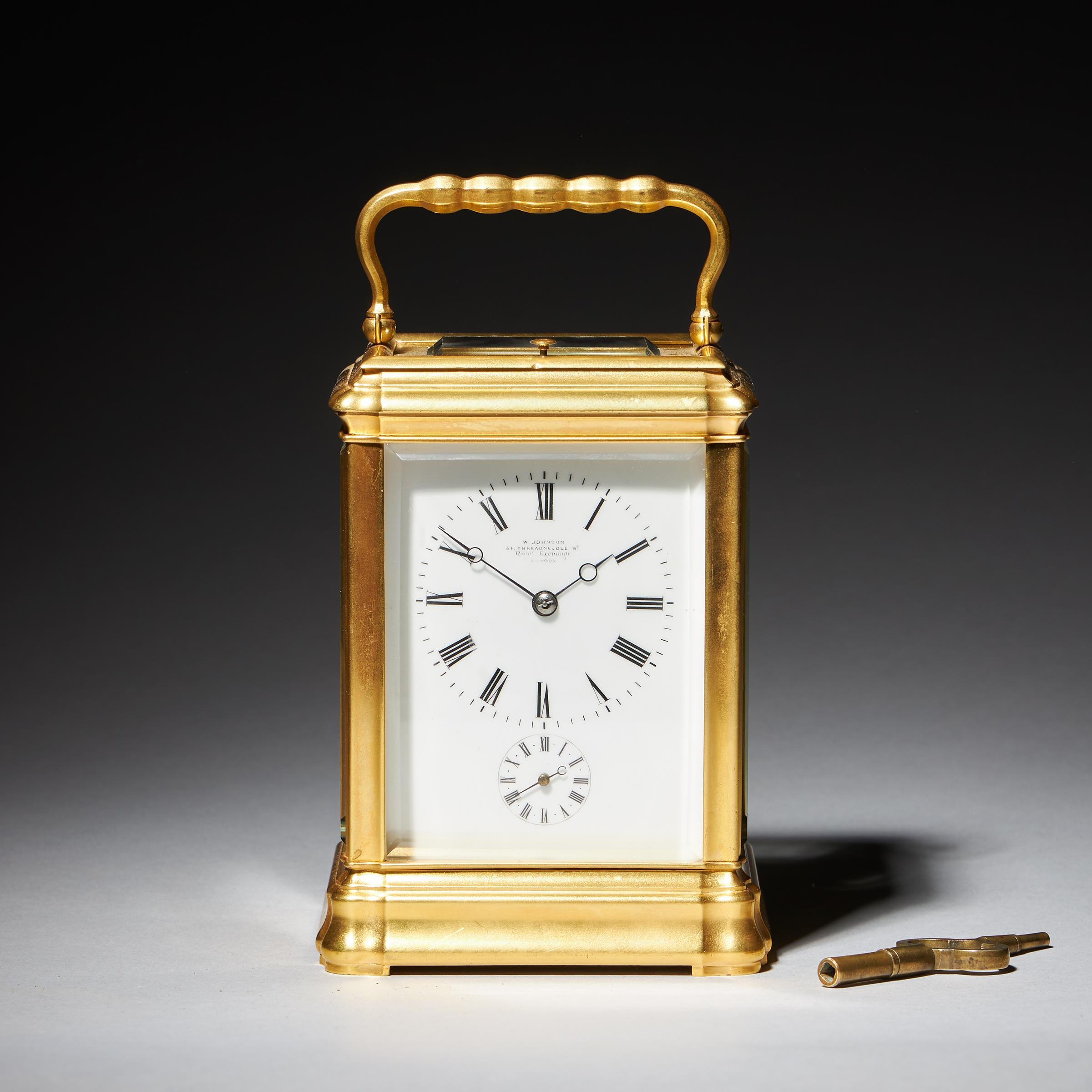 Eine prächtige acht Tage Grande Sonnerie Kutschenuhr des neunzehnten Jahrhunderts in typischer Größe, um 1870. Das Gehäuse aus vergoldetem Messing ist an allen Seiten mit Glasscheiben versehen, und oben befindet sich ein Sichtfenster mit einer