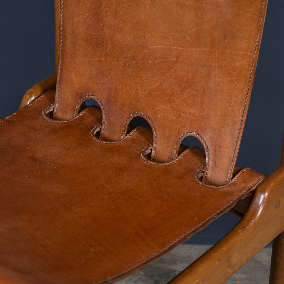 Superbe ensemble de huit chaises de salle à manger en cuir Ilmari Tapiovaara du 20e siècle, c.1950 en vente 4