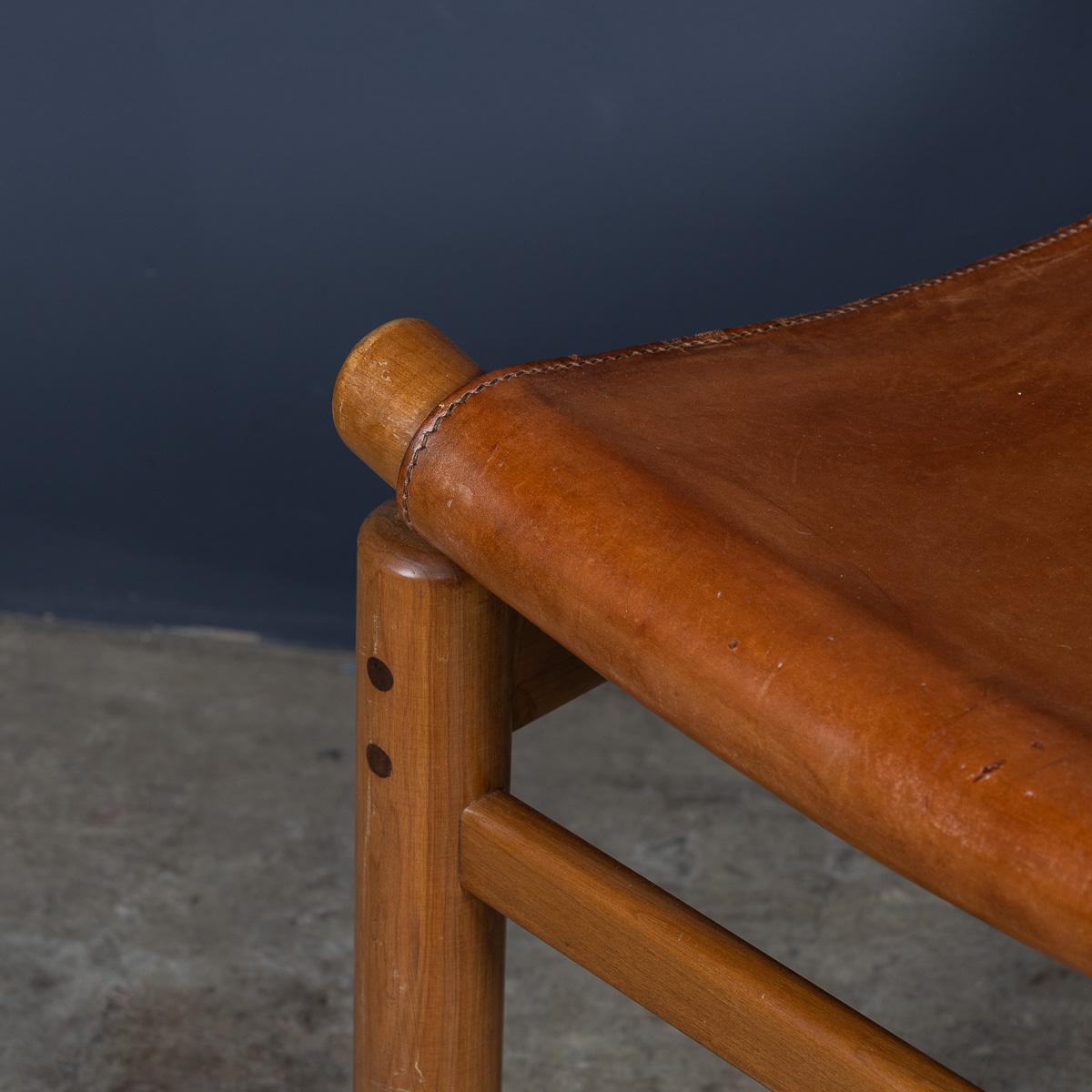 Superbe ensemble de huit chaises de salle à manger en cuir Ilmari Tapiovaara du 20e siècle, c.1950 en vente 5