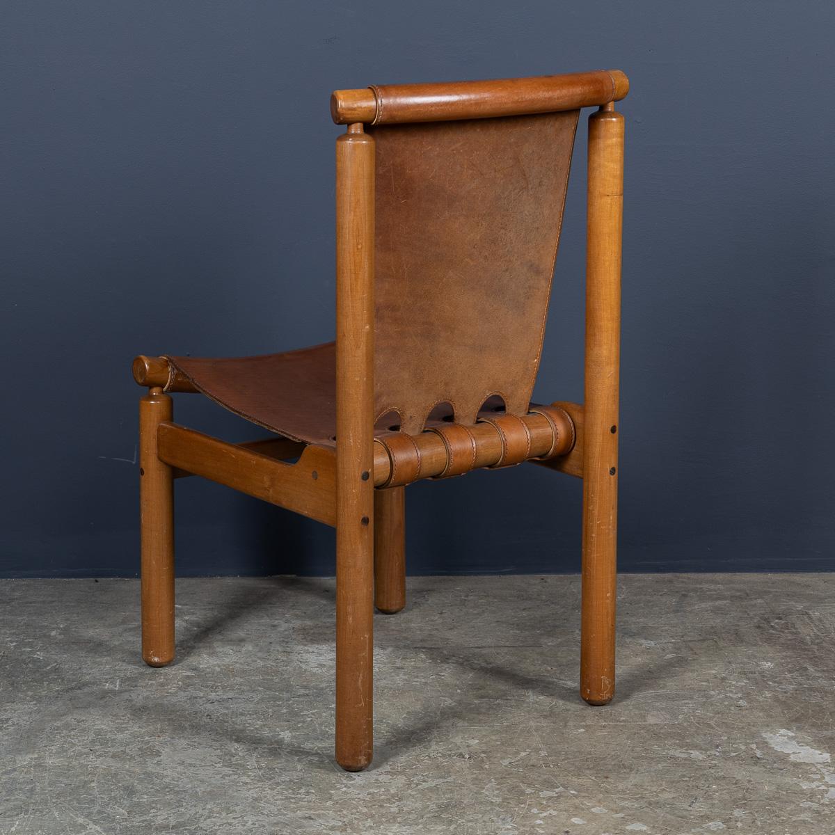 Superbe ensemble de huit chaises de salle à manger en cuir Ilmari Tapiovaara du 20e siècle, c.1950 Bon état - En vente à Royal Tunbridge Wells, Kent