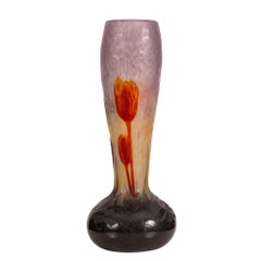 Superbe et très beau vase en verre Martele et camée sculpté à la roue de Daum Nancy