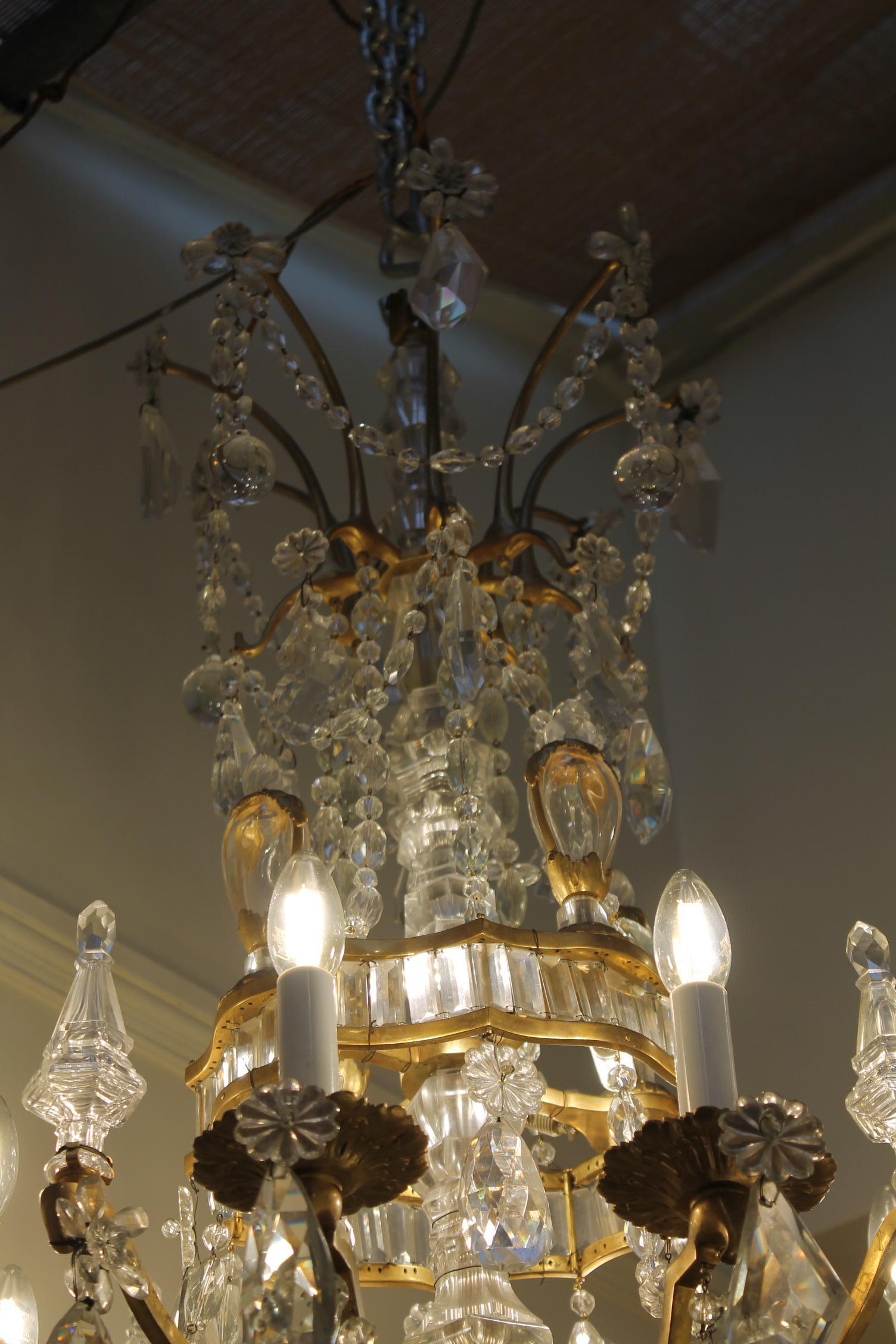 Un superbo cristallo Baccarat  Lampadario in vendita 1