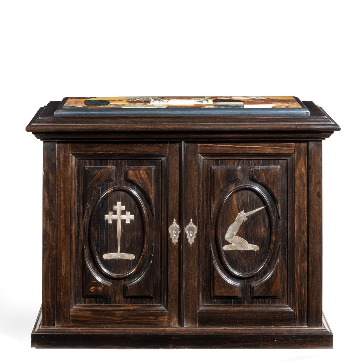 Superb Early Victorian Ebony Collector’s Cabinet For Sale 7