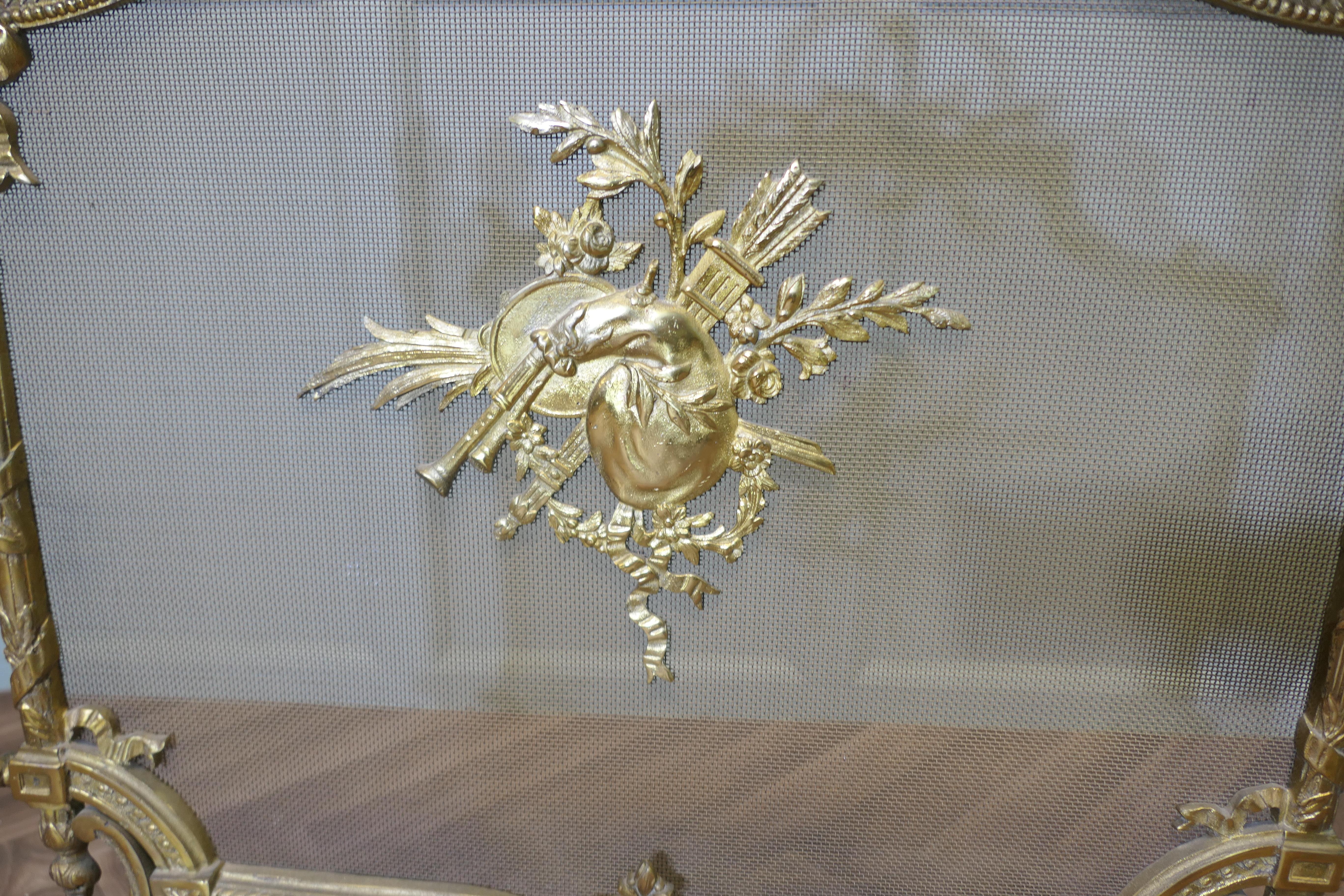 Un superbo parafuoco French Rococo in ottone, parascintille In condizioni buone in vendita a Godshill, Isle of Wight