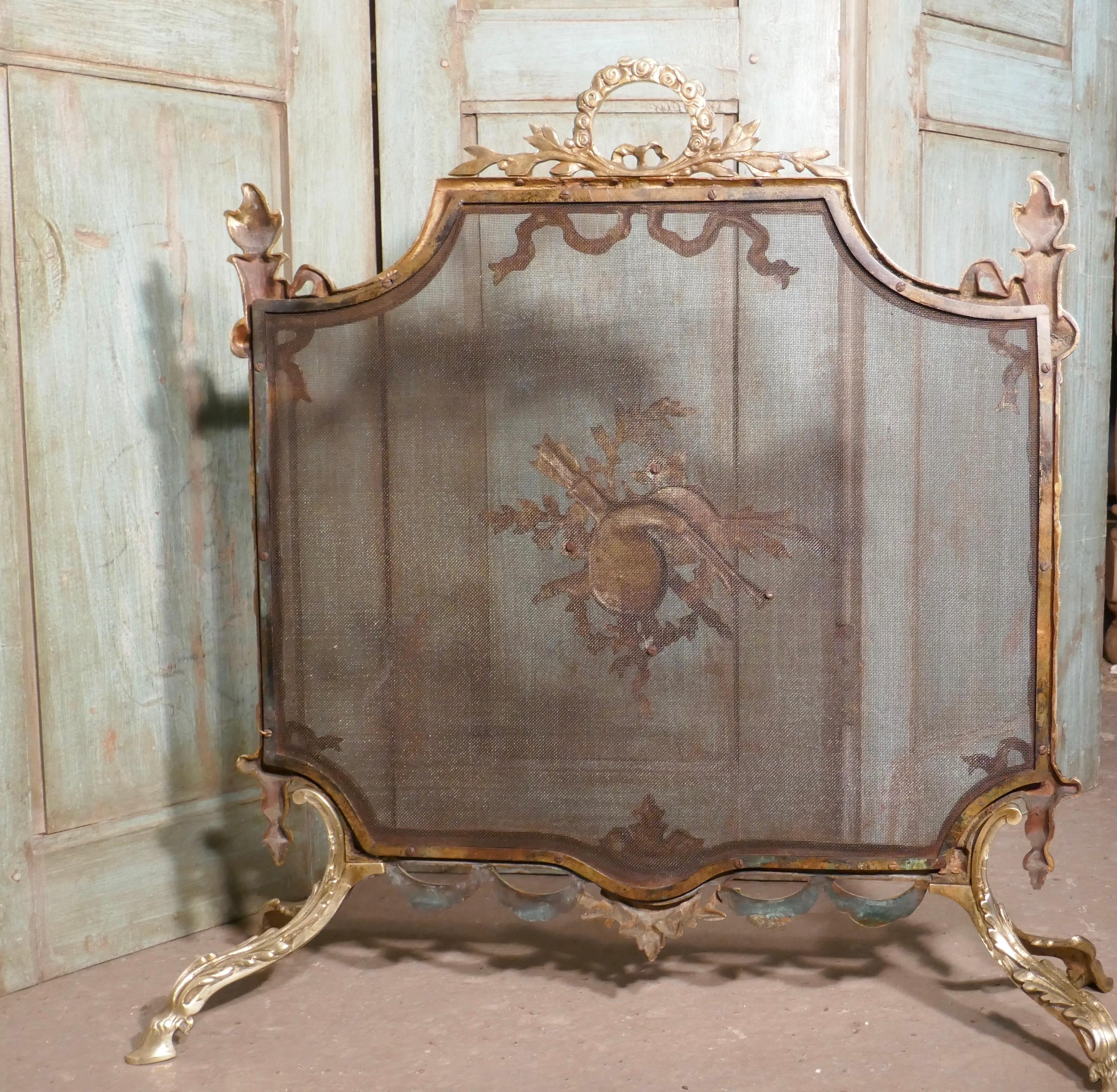 Superb French Brass Rococo Fire Guard, Spark Screen In Good Condition In Chillerton, Isle of Wight
