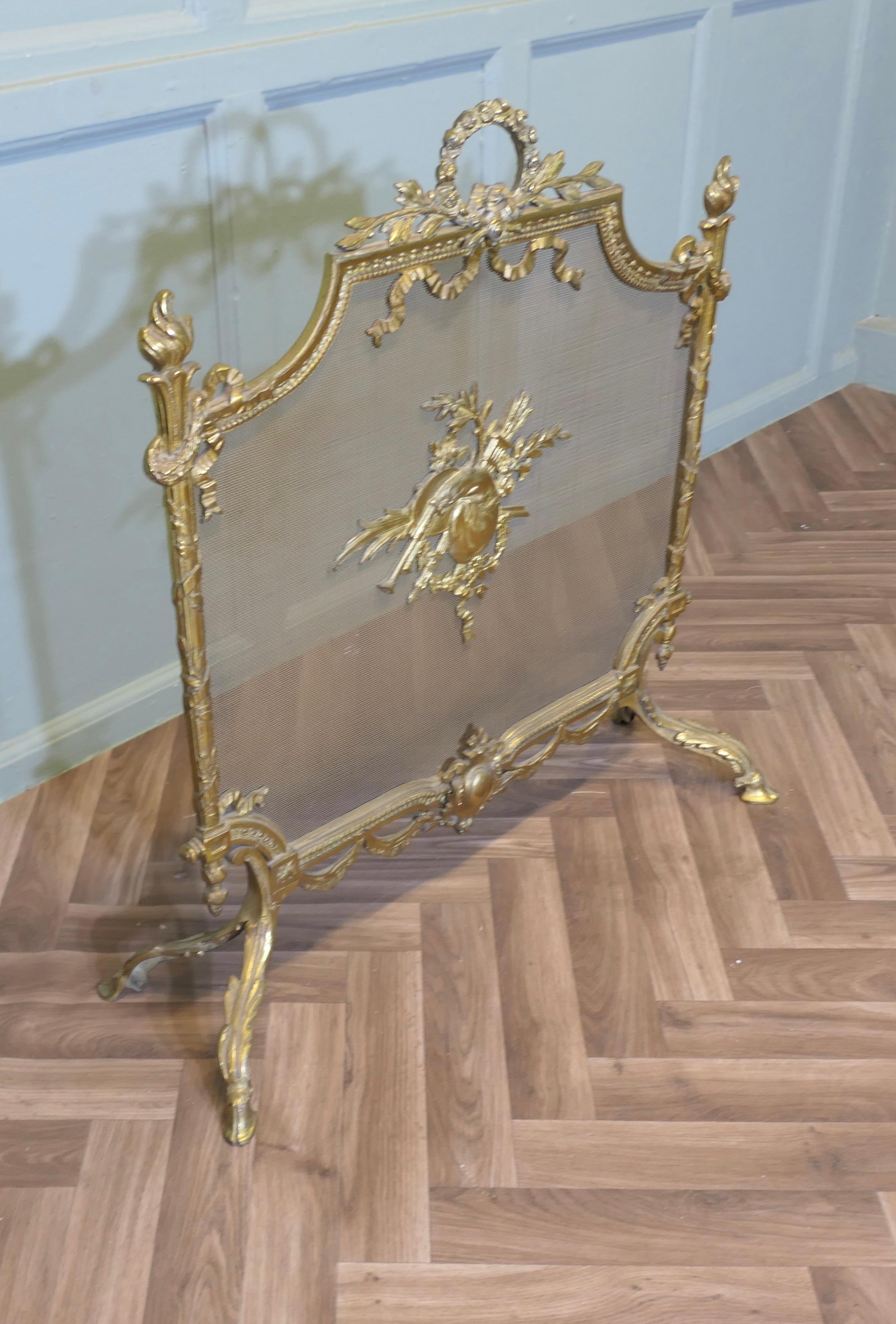Un superbo parafuoco French Rococo in ottone, parascintille in vendita 2