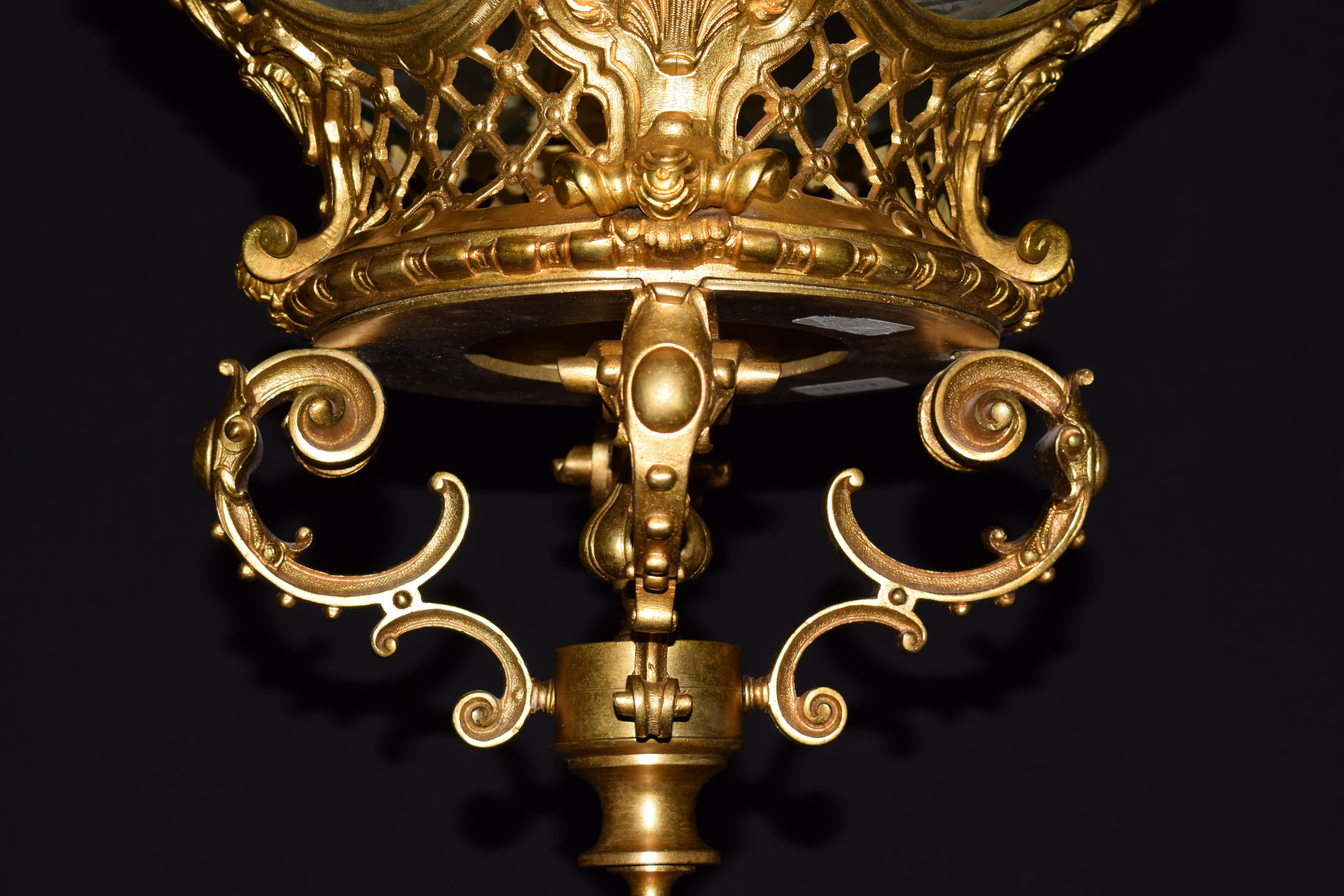 Hervorragende Laterne aus vergoldeter Bronze und Kristall, Frankreich, um 1900 im Angebot 9