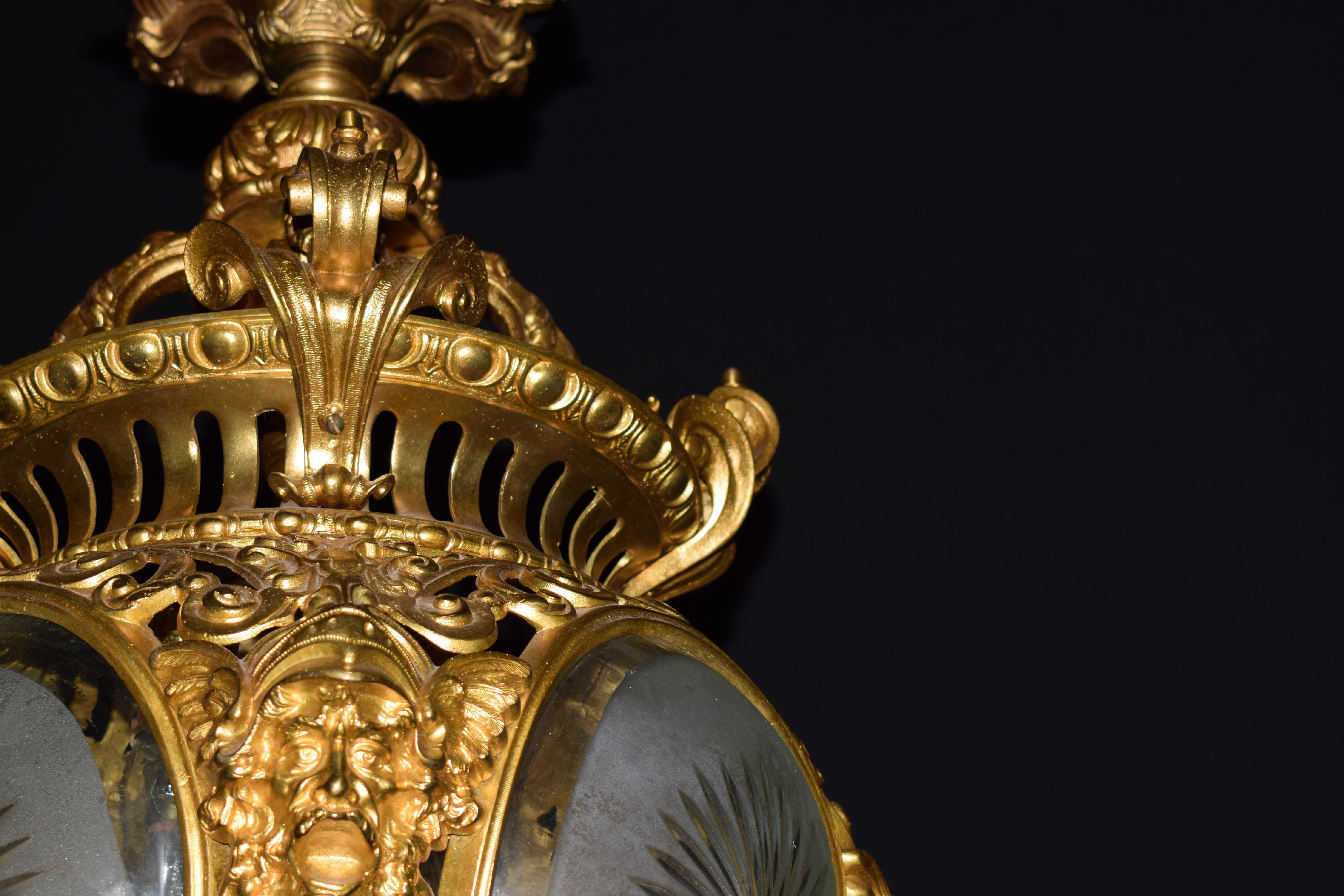 Hervorragende Laterne aus vergoldeter Bronze und Kristall, Frankreich, um 1900 im Angebot 2
