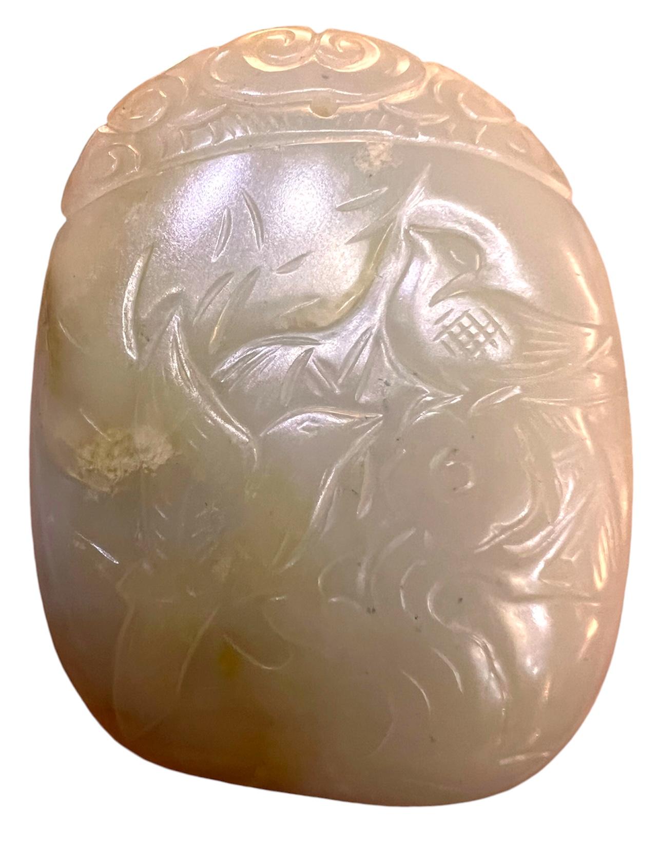 20ième siècle Superbe TOGGLE/PENDANT OVAL FABRIQUÉ EN BLEU JADE OVAL. 19/20e C en vente
